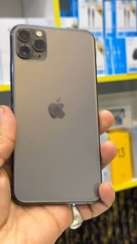 ايفون 11 برو ماكس • 256 • بطاريه 75%