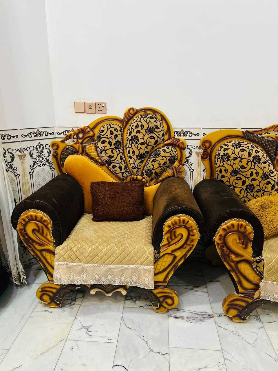 غراض للبيع تفاصيل تصال ***********
