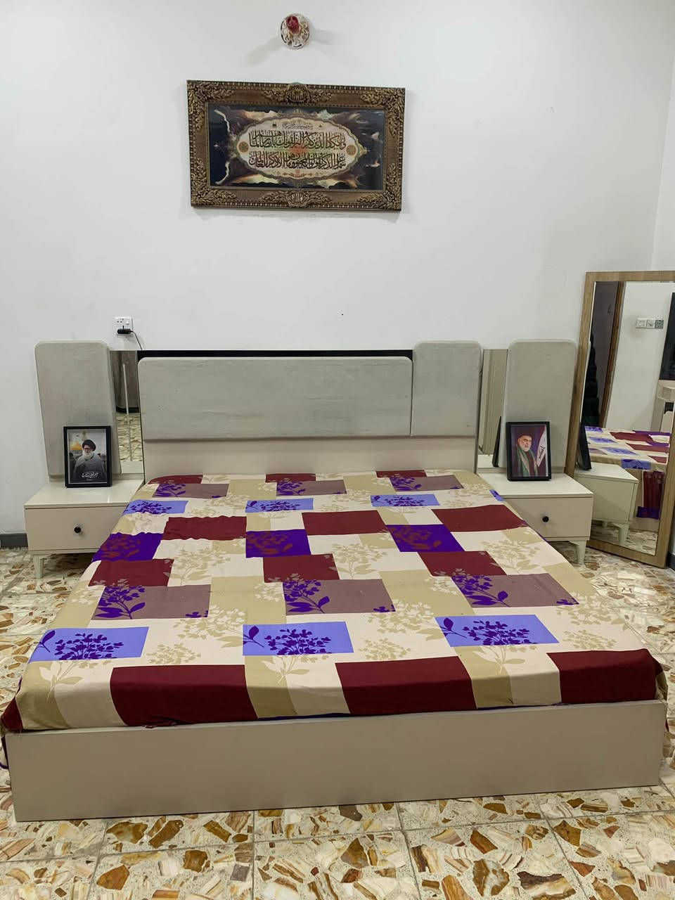 سلام عليكم
غرفة نوم تركيه مستخدمة استخدام قليل 
تفضل خاص وتدلل ***********
