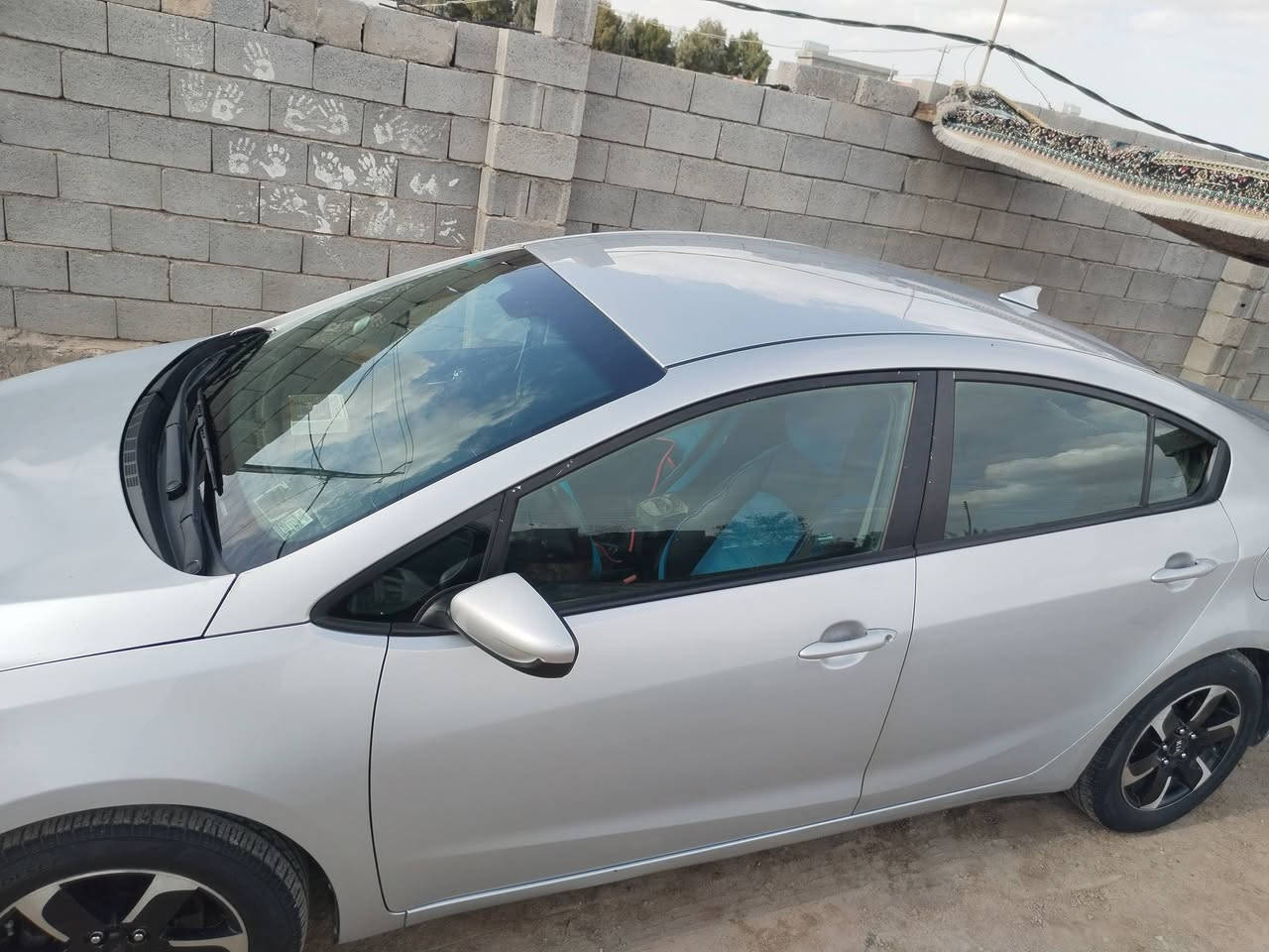 السلام عليكم ورحمه الله وبركاته كيا فورتي موديل ١٦وارد امريكي بيه 4قطع صبق بدون دواخل محرك دوش ١٨٠٠ رقم الانبار مكاني رمادي 
يرهم مراوس ***********
