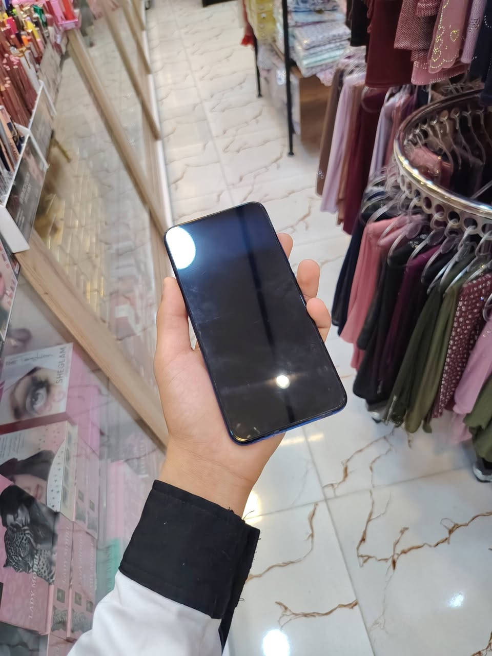 البيع هواوي واي تسعه برايم 
ذاكره 64 
العشواي 4+4
شاشه جديده فقط جام مبدل 
الرقم *********** كورك 
الرقم *********** اسيا 
سعر الجهاز 100 الف وبي مجال
