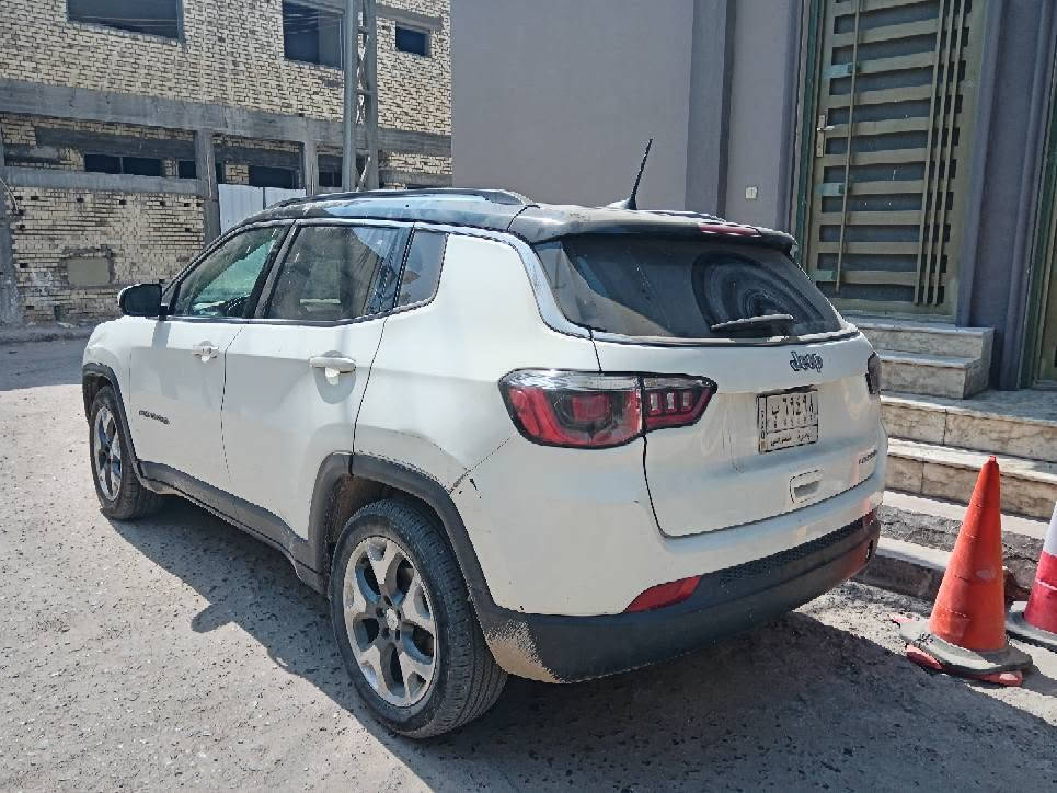 رقم بصره حره جيب كومباس 2020 تو كلر قماره أسود بلادي 
مكينه 2.4L ماشيه 65 الف گير مكينه حداديه جديدة  كشنات جلد وكهرباء  بصمه  ضرر بنيد صبغ فقط 
السعر 1***********84 البصرة, العراق
