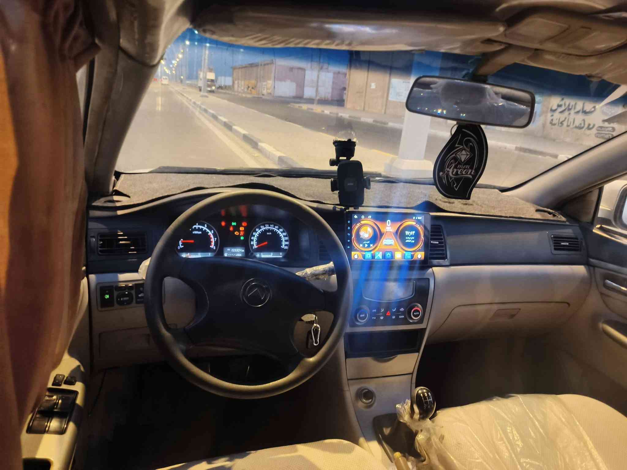 السلام عليكم سياره جيلي موبل للبيع مديل ١٢ مكينه وكير وحداديه وتخم تاير كفاله تبريد ثلج رقم انكليزي سنويه٣٠ كهربائيات شغاله لايت زنون كامره دواخل جديده بيهه مكانات صبغ  السعر ٣٨ بيه مجال بسيط العنوان البصره لقبله رقم الهاتف ***********
