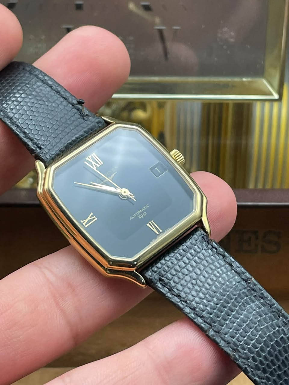 Longines import of precision devices

-لونجين استيراد الأجهزة الدقيقه 

- Saiz Offer 31  Length with ear 36 // المقاس العرض ٣١ الطول مع الأذن ٣٦ 

-ماكنه اوتوماتيك رقم الماكنه ٩٩٠ 

-النظافه لوك الساعه بعدها بالاستيكر الخلفي مع العلبه الاصليه جميع التفاصيل اصليه 

#ملاحضة السعر خاص ويوجد توصيل لجمع محافظات العراق 🇮🇶 والأردن وسورية
