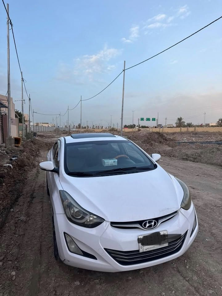 السلام عليكم 
النترا خليجي مديل ١٥ فول مواصفات فتحه وبصمه وتحكم ستيرن رقم نجف وسنوية لحد ٢٠٢٨ ب اسمنا السيارة كفاله عامه وبيها بس بارد بالباب وشرط المكينه مامفتوحه تخم تاير جديد حداديه جديده تبريد ممتاز وكفالة من صبغ ضربه للتواصل واتساب *********** فقط السعر ١٢٥ وبيها مجال حك الجية
