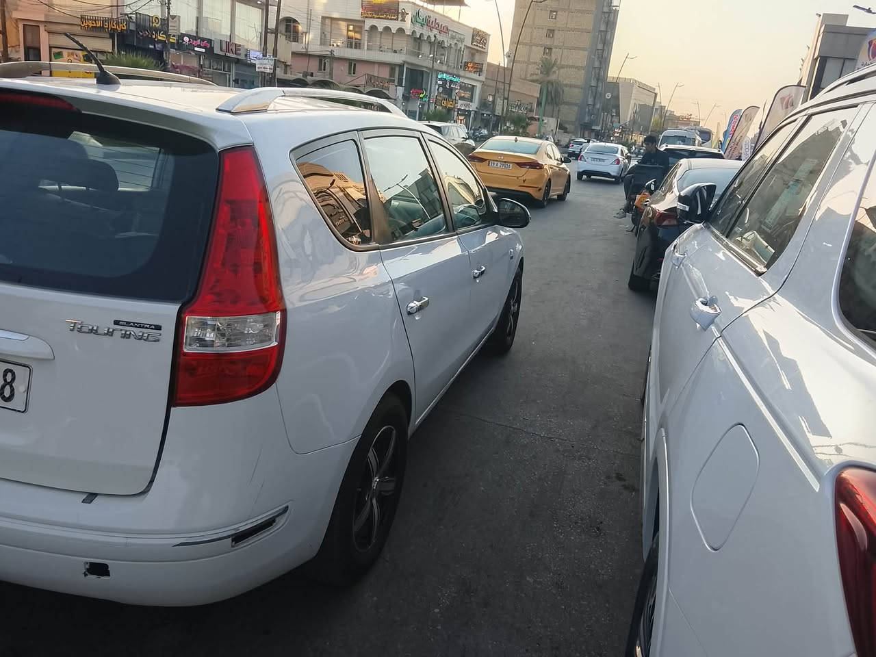 للبيع
بيها مكانات صبغ بس ابيع مصبوغة حزام .. حادثها من امريكا بالگصة وحادث بالعراق بالجاملغ الأيسر الخلفي سيارة حلوة كهربائياتها كلها شغالة تبريدها بارد وباتري جديد وتخم تاير ومكينة خير من الله رقم كربلاء دولي باسمي ب 68 وبيها مجال 

متواجد كربلاء وبغداد 
***********
