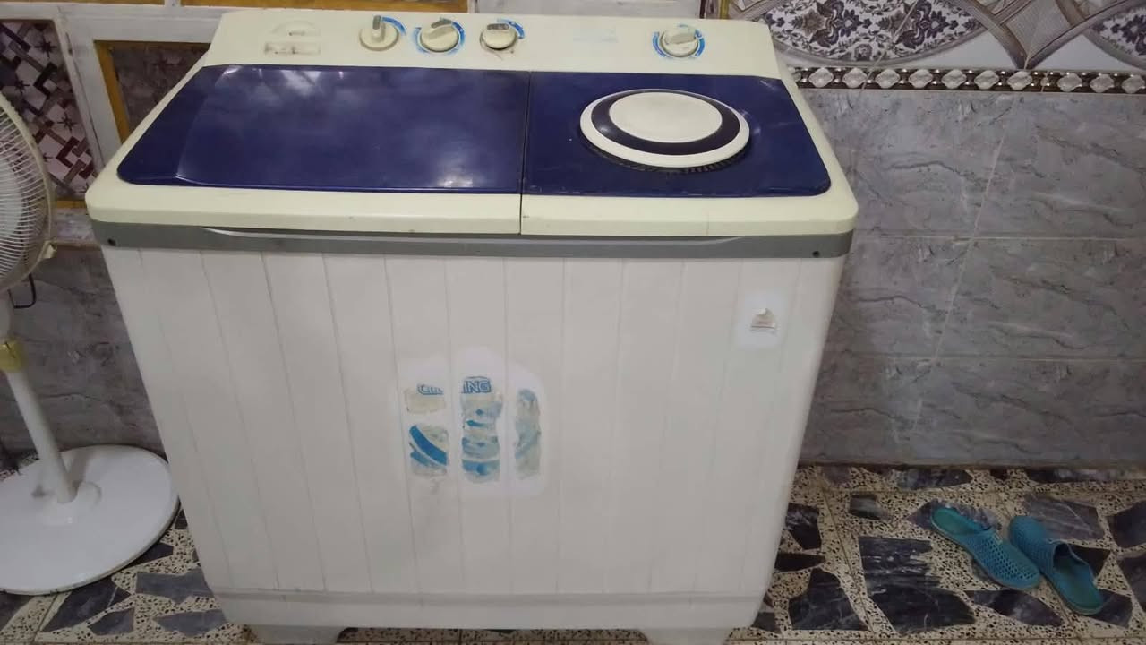 غساله كجم. كلش جبير للبيع سعر ٧٥ الف ول بنكه. ارضيه. شرط شغل ٢٥ الف. عنوان حي الكوفه ***********

