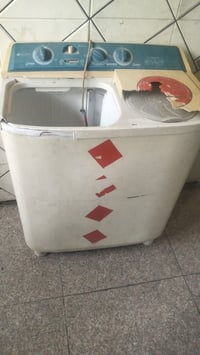 غسالة تشتغل ب 10 الف فقط بسبب النقل لمكان بعيد 07762246895