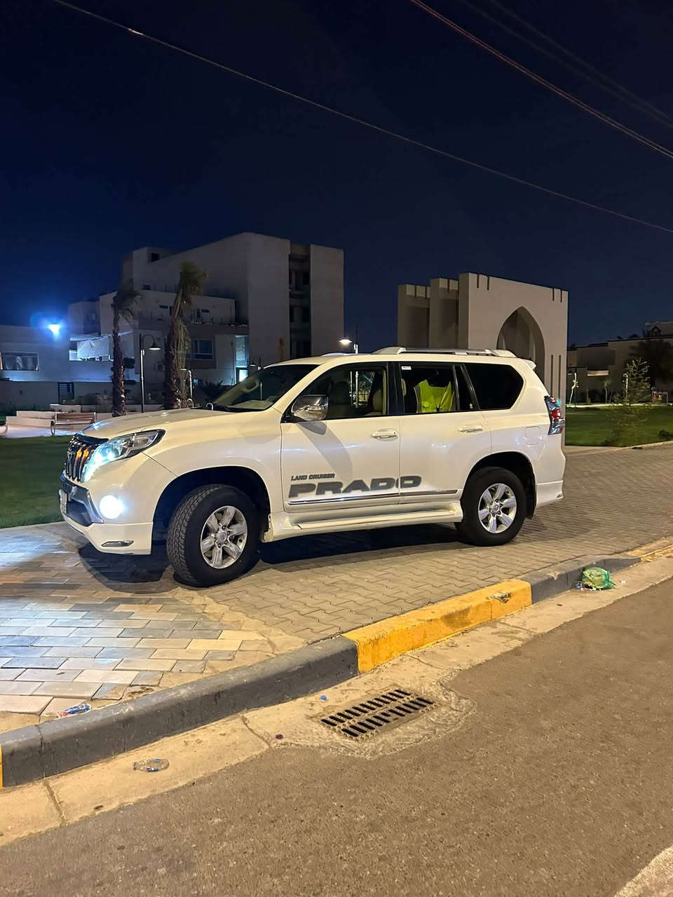 برادو TXL • ٢٠١٤ • ٤ سلندر