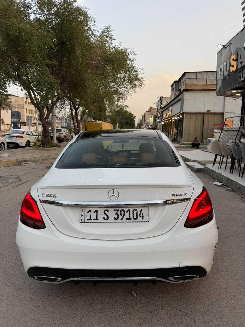 - Mercedes benz c300 4matic 2021
- مارسدس C300 / نايت ادشن / مواصفات فول 1/1 

- موديل 2021 / رقم بغداد
-/
السعر 220 ورقة 

- مكان السيارة / بغداد ، المنصور 

فقط بيع بدون مراوس 

للاتصال واتس اب /*********** 

#المواصفات_الباقية :

* النوع: مرسيدس بنز C300

* الفئة: C-Class Sedan

* الموديل: 2021

* المنشأ: أمريكي

* المحرك: 2.0 Turbo

* عدد السلندرات: 4 سلندر

* القير: 9 سرعات أوتوماتيك 9G-Tronic

* الدفع: 4MATIC دفع رباعي 

* الوقود: بنزين

* سعة التانكي: حوالي 50 لتر

* عدد الركاب: 5

* الشاشة: نظام MBUX

* العداد: Digital Cockpit

* Apple CarPlay / Android Auto: موجودة

* المقاعد: جلد

* التشغيل: Keyless/ زر تشغيل حسب التجهيز

* الإضاءة: LED

* الدفع الرباع

* الدفع الرباعي: 4MATIC

ــــــــــــــــــــــــــــــــــــــــــــــــ
