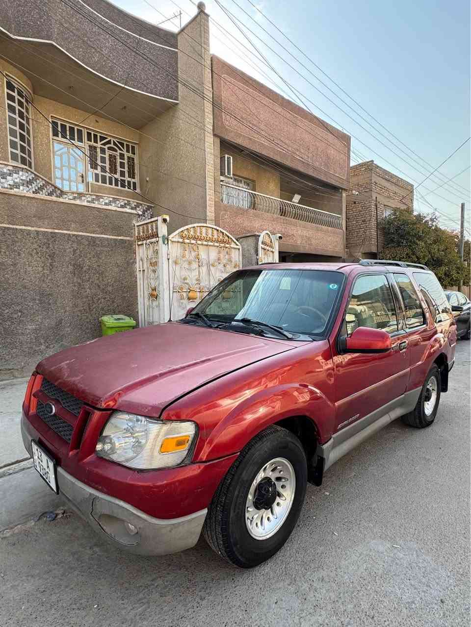السلام عليكم 
بيع فقط بدون مراوس فورد اكسبلور 2001 للبيع تك باب رقم انگليزي هزة جديدة تحويل مباشر كير ومحرك ياباني 2500 تخم تاير جديد باتري جدية سيارة شغل واطلع محرك بي تبخير بغداد حي اور *********** بغداد, العراق
