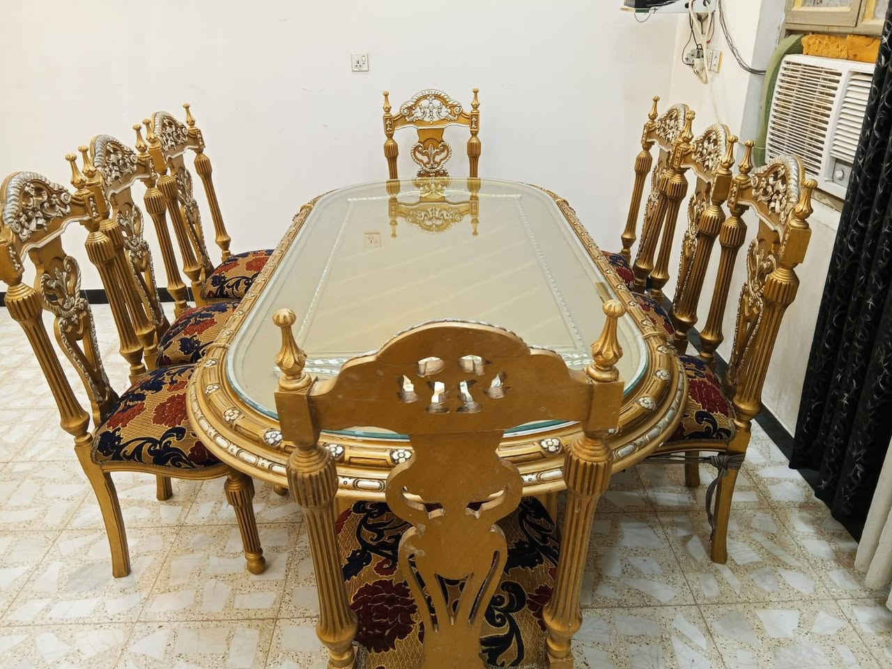ميز طعام زان مصري 8كراسي جديد ولا غلطة نضيف  تواصل خاص او على رقم ***********
العنوان
