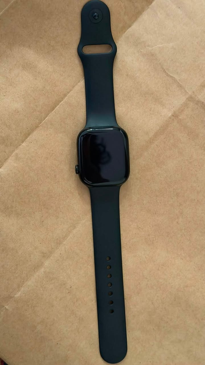 Apple Watch Series 10 • ٤٤مم • بطارية ١٠٠٪