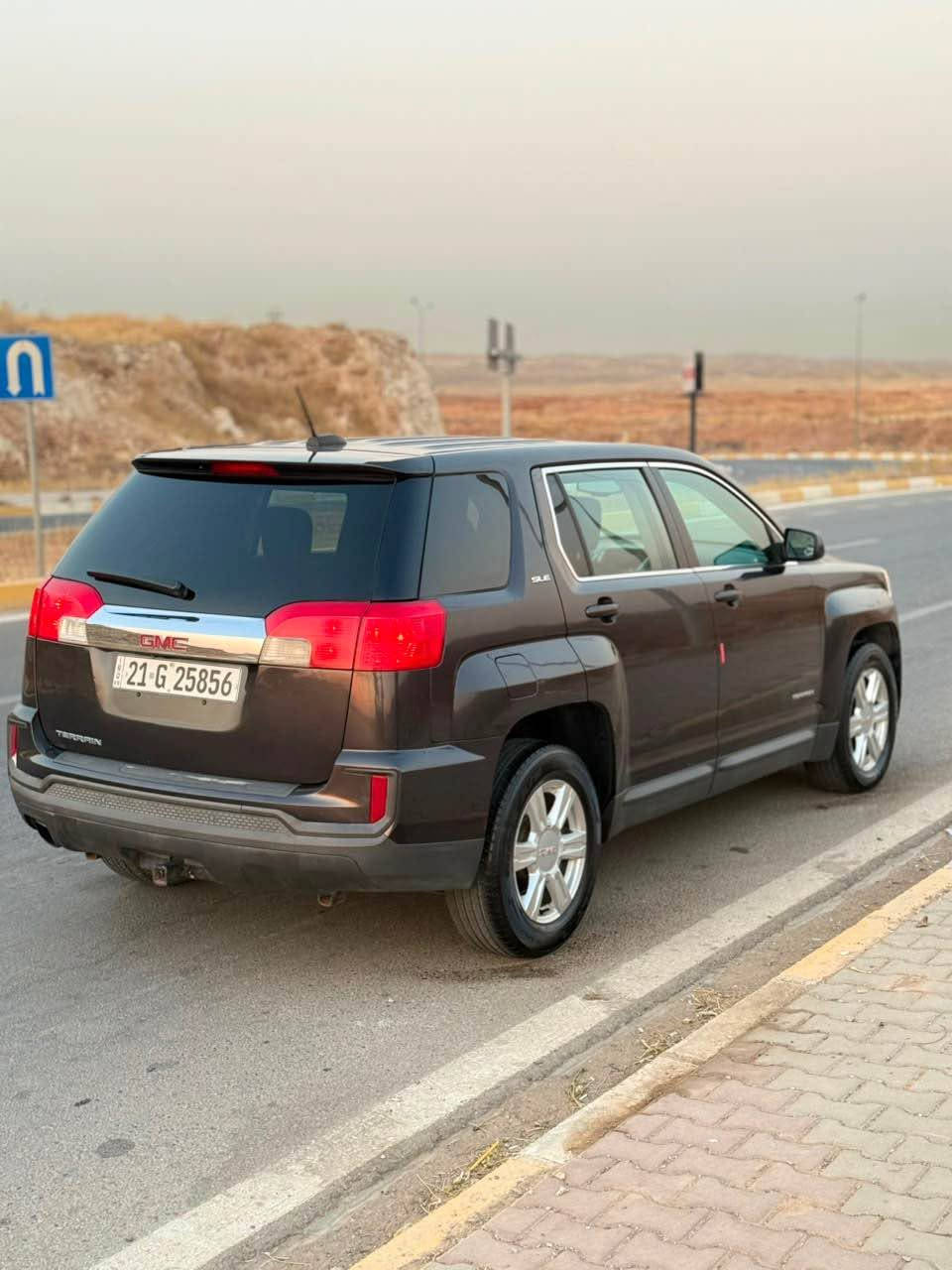 للبيع سيارة GMC تيرين موديل 2016
 الموديل: 2016
 اللون: أسود
 البودي: مكفول من الصبغ، مع وجود تعديل عالبارد بسيط
 المحرك والجير: بشرط الفحص والمعاينة
 التبريد، حدادية، إطارات: كله بشرط الشغال والنظافة
 السنوية: مجددة وباسمي (تحويل مباشر)
 السعر: 110 ورقة (11,000 دولار) وفيها مجال بسيط للطيبين
للإتصال والتواصل: *********** السليمانية, العراق
