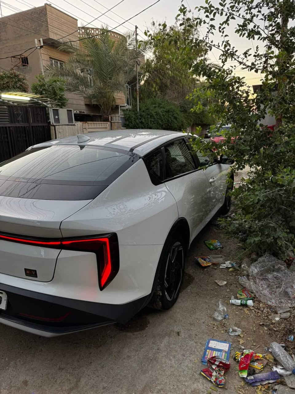 سلام عليكم K4 موديل 2025 خليجي ماشيه 20 الف تايرات الشركه رقم بغداد داخل لونين بصمه تشغيل عن بعد المكان بغداد المشتل ***********

