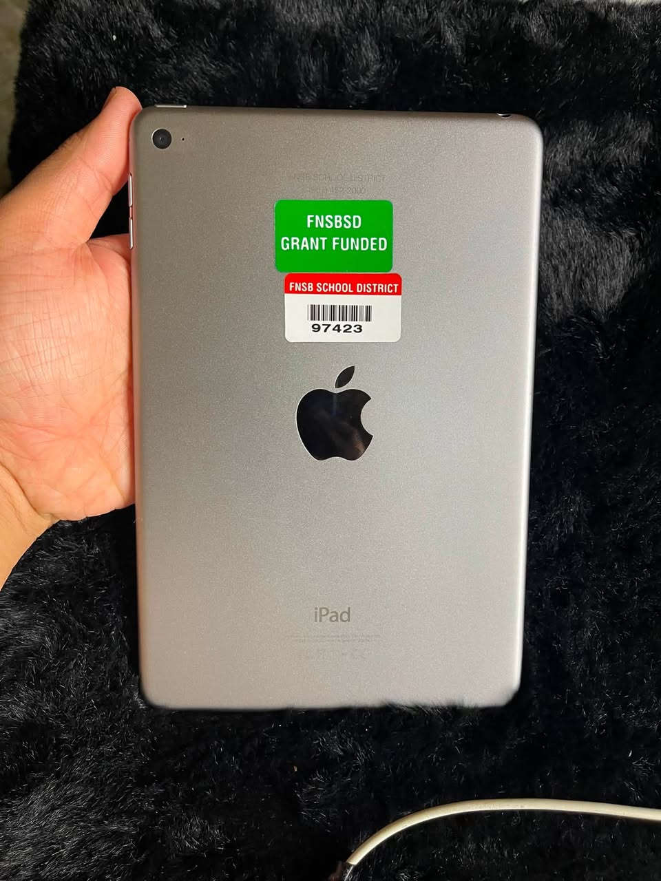 ايباد مني 4 ذاكره 128 كله ابلاد بطاريه 100 سعره 115 الف🔋🔥
*********** واتساب فقط🔥

