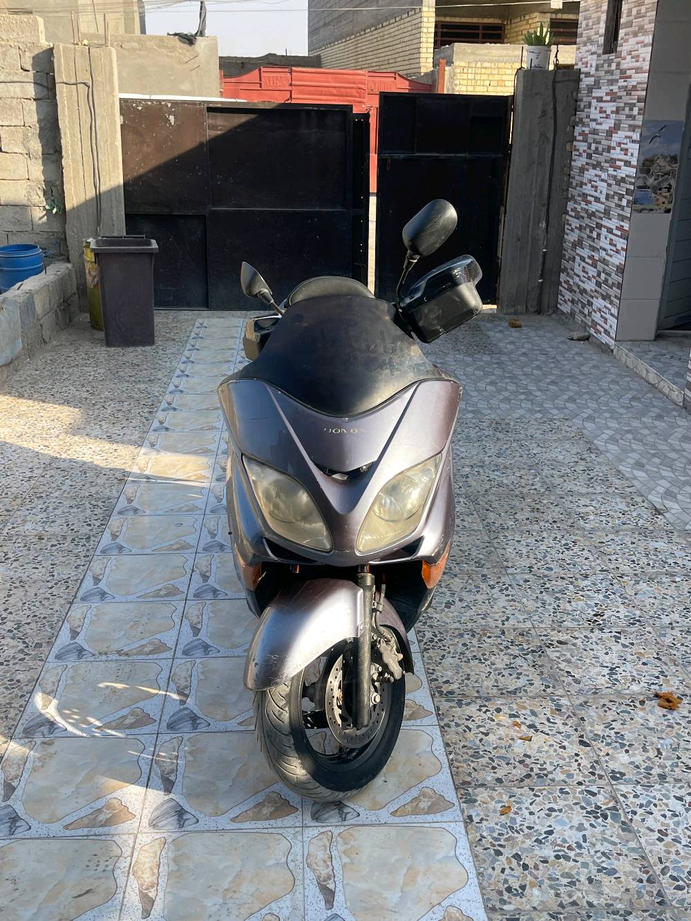 فورزه 08 عميه 
كهربائيات   كفاله عامه كله شغاله
 لون فيلي 
دراجه ولا غلطه 
 محرك. 250cc 
سعره750 
رقم ***********