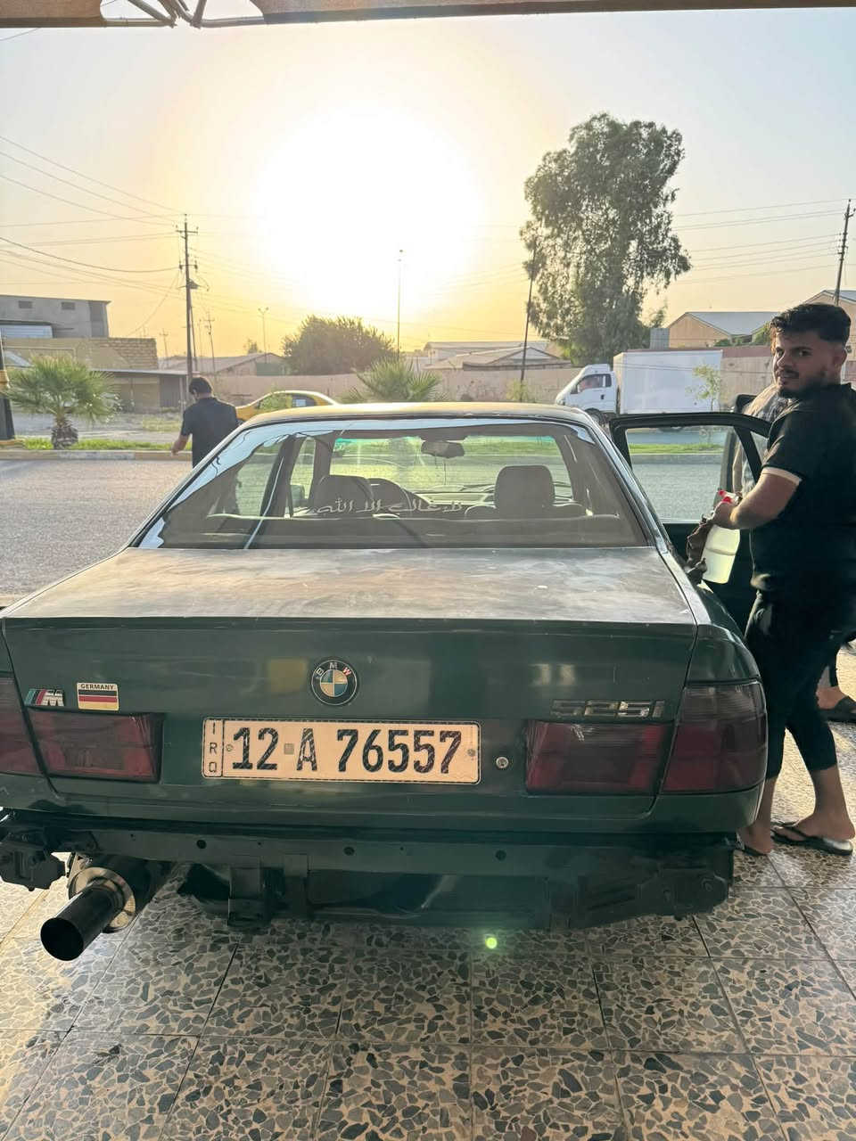 السلام عليكم بي ام 525
كير عادي مكينه كبس موديل 1992السياره كير ومكينه شرط السياره بدون حادث نهائيا هزه سنويا جديده سياره ب اسمي سياره ما ناقصها بس طخم السياره كدام العين طالب عليها 50 ورقه وبيها مجال السياره كدام العين 
***********
