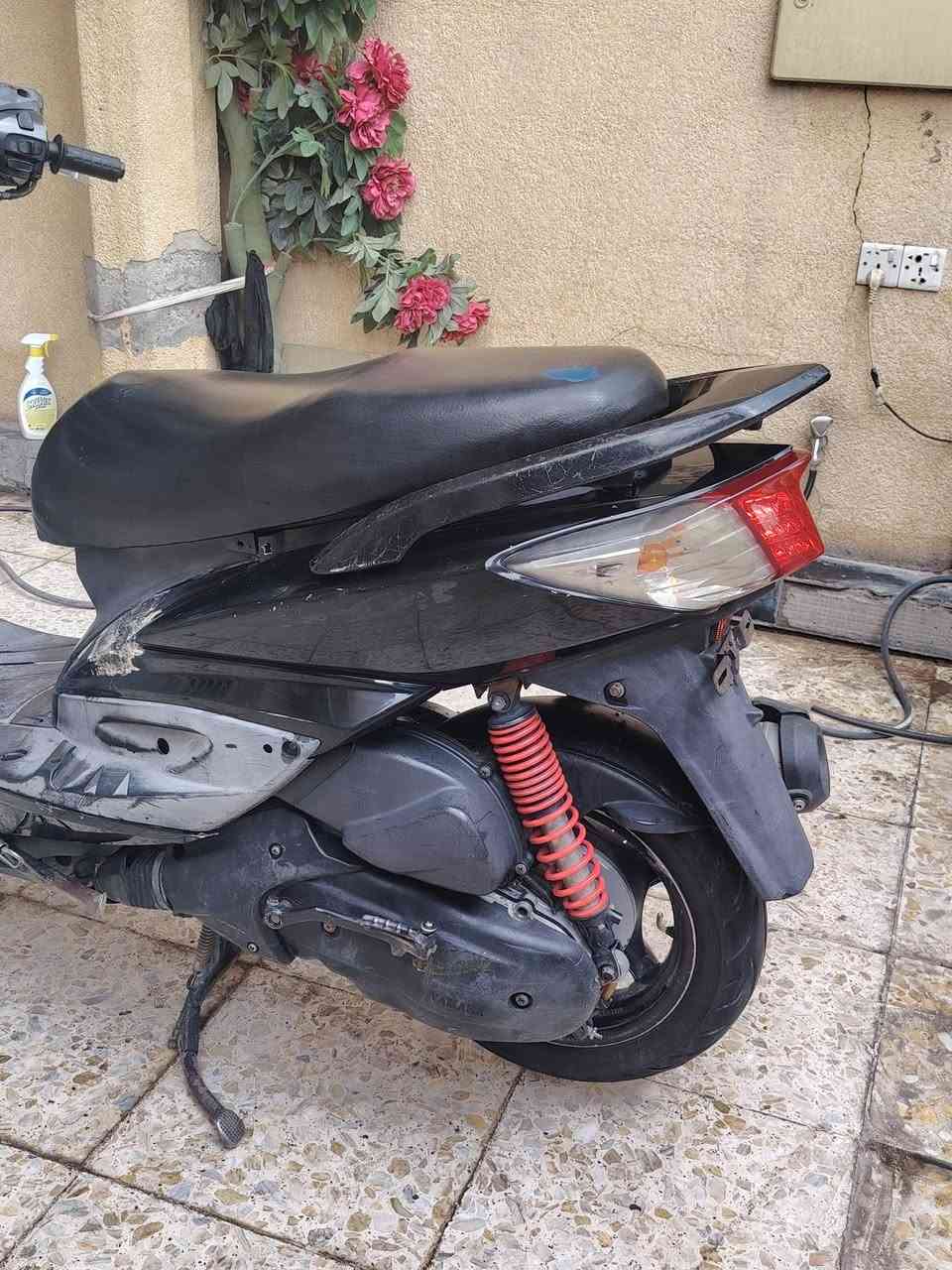 سكنز فحل نوزل بلادي دبلات نضاف تايرات جدد شلعه معدل دراجه هندر وسلف اسعر 800 بغداد الحريه ***********
