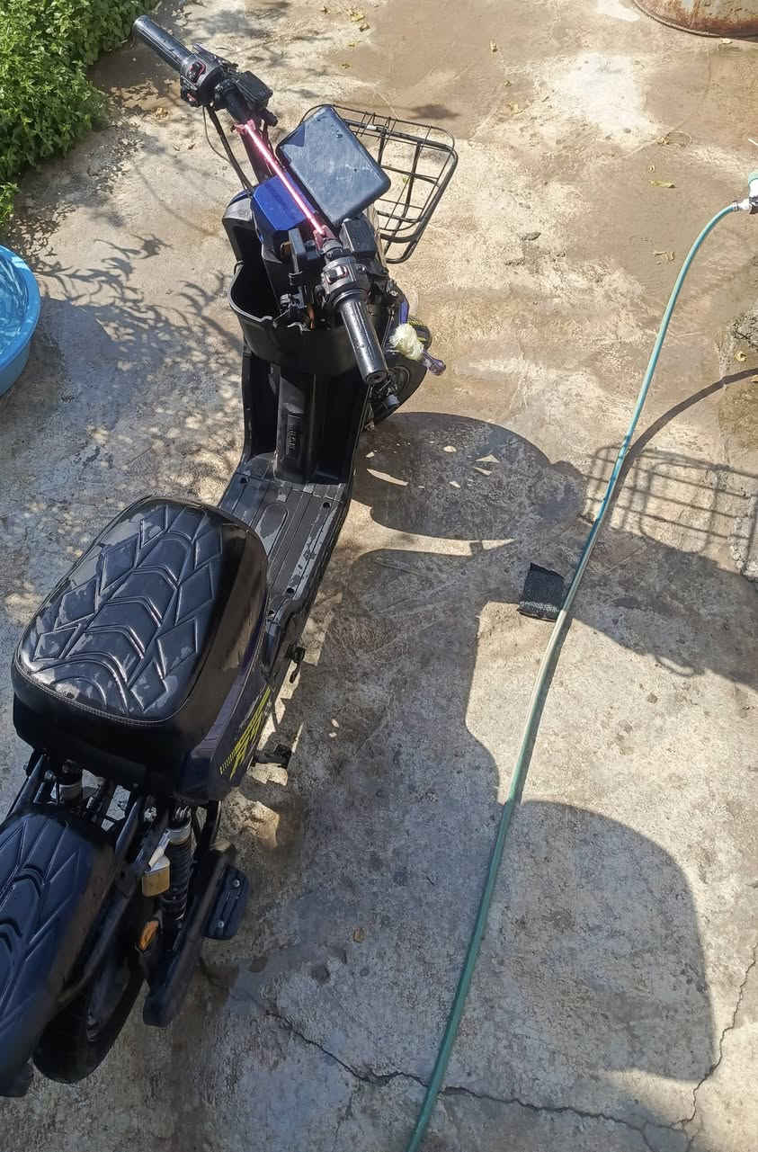 سلام عليكم درجه شحن R9 للبيع مكفول وشاحنه وياها وغراضها وياها درجة نضيفه وسعر425الف وبي مجال ان شاء الله رقم واتساب ***********
