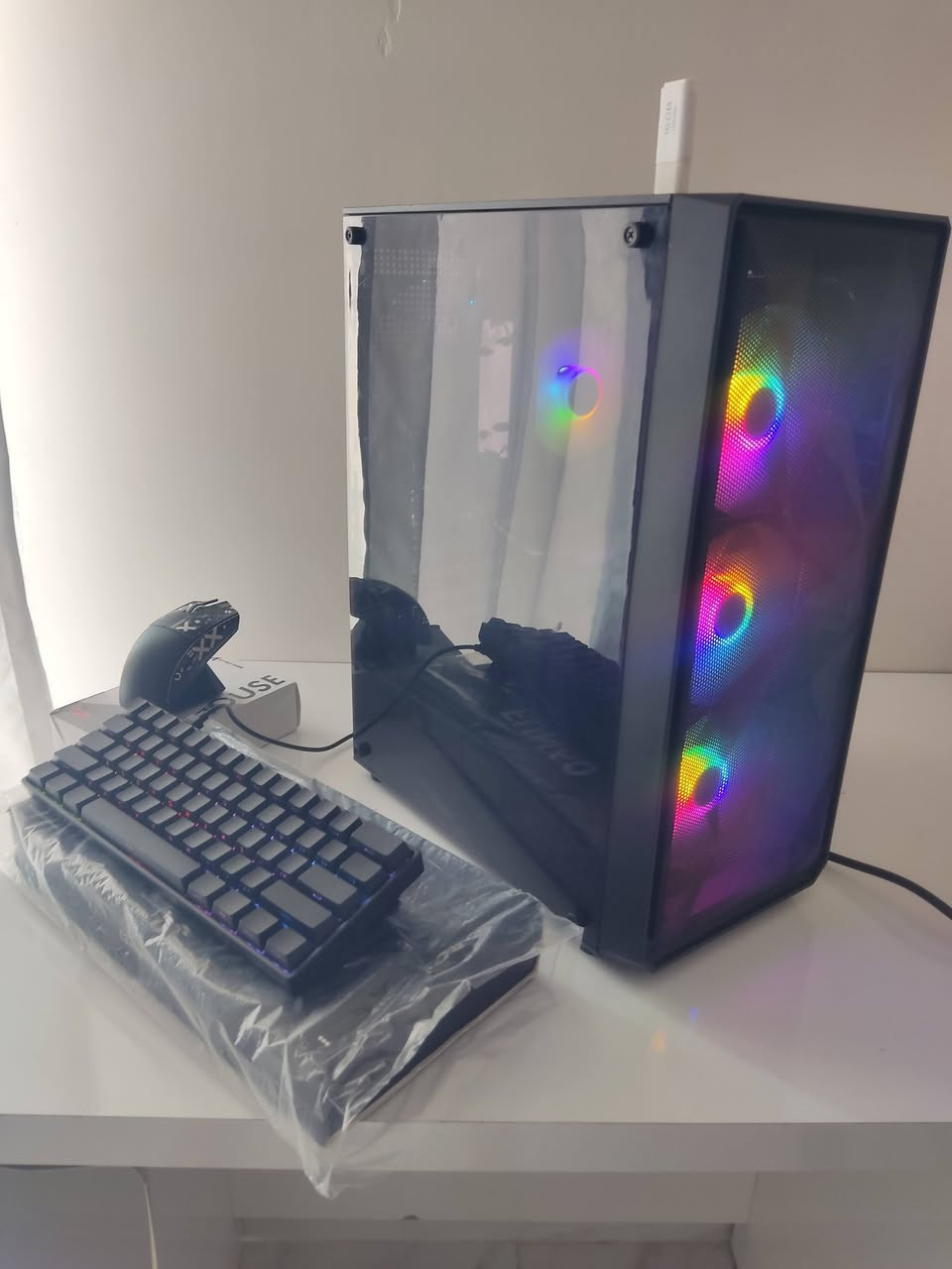 تجميعة تفيد تطوير
i512400f المعالج
كرت Rx580 8g حرارة 73 على 4K
هارد ssd128 
Hdd 2t
مذربود msi pro b760 m-b 
رامات 16 ddr4 سرعة3200
باور سبلاي. 700w 80plus

كيس 4 فان
نضيف 90% 

قفل 600 الف 
بدون كارت 550 قفل 
مكاني كركوك  توصيل موجود  10 
*********** واتساب
-------------------------------------------------------اكسورات  
كيبورد 
Monsgeek fan 60 pro مغناطيسي 
يدعم سوفتوير قفل 25 الف قفل   نضيف 
-------------------------------------------------------
ماوس 
Attack shark  x11 
  يدعم سوفتوير قفل 25 الف قفل نضيف
_----------------------------------------------------
فلاش 16 g   
سعر 10 قفل
