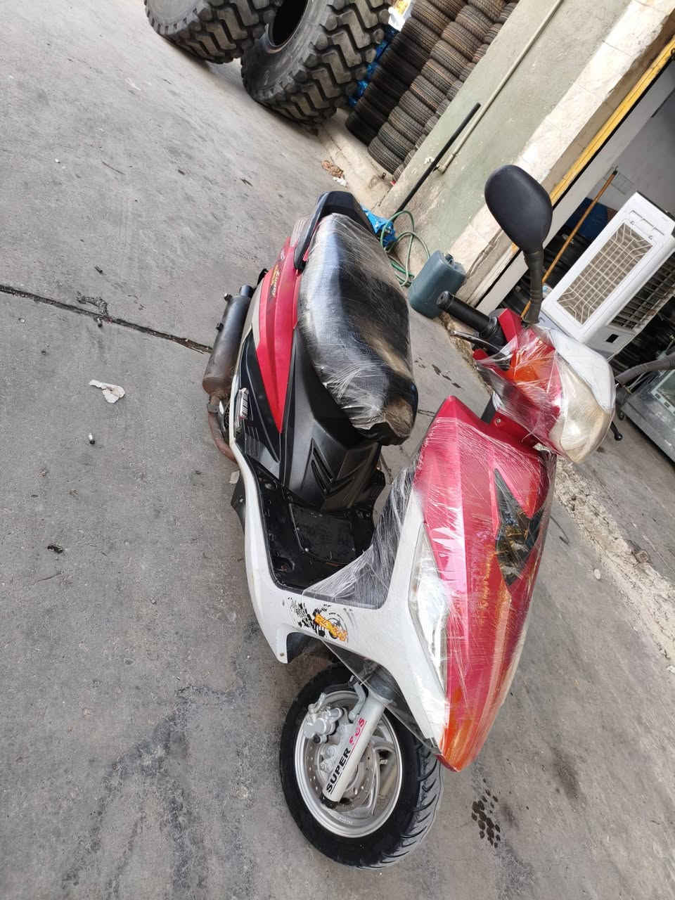 سلام عليكم دراجه ماكس 150cc كهربائية سلف كلها شغاله مكينه شرط شلعه سعر : 320 وبيها مجال *********** تواصل واتساب

