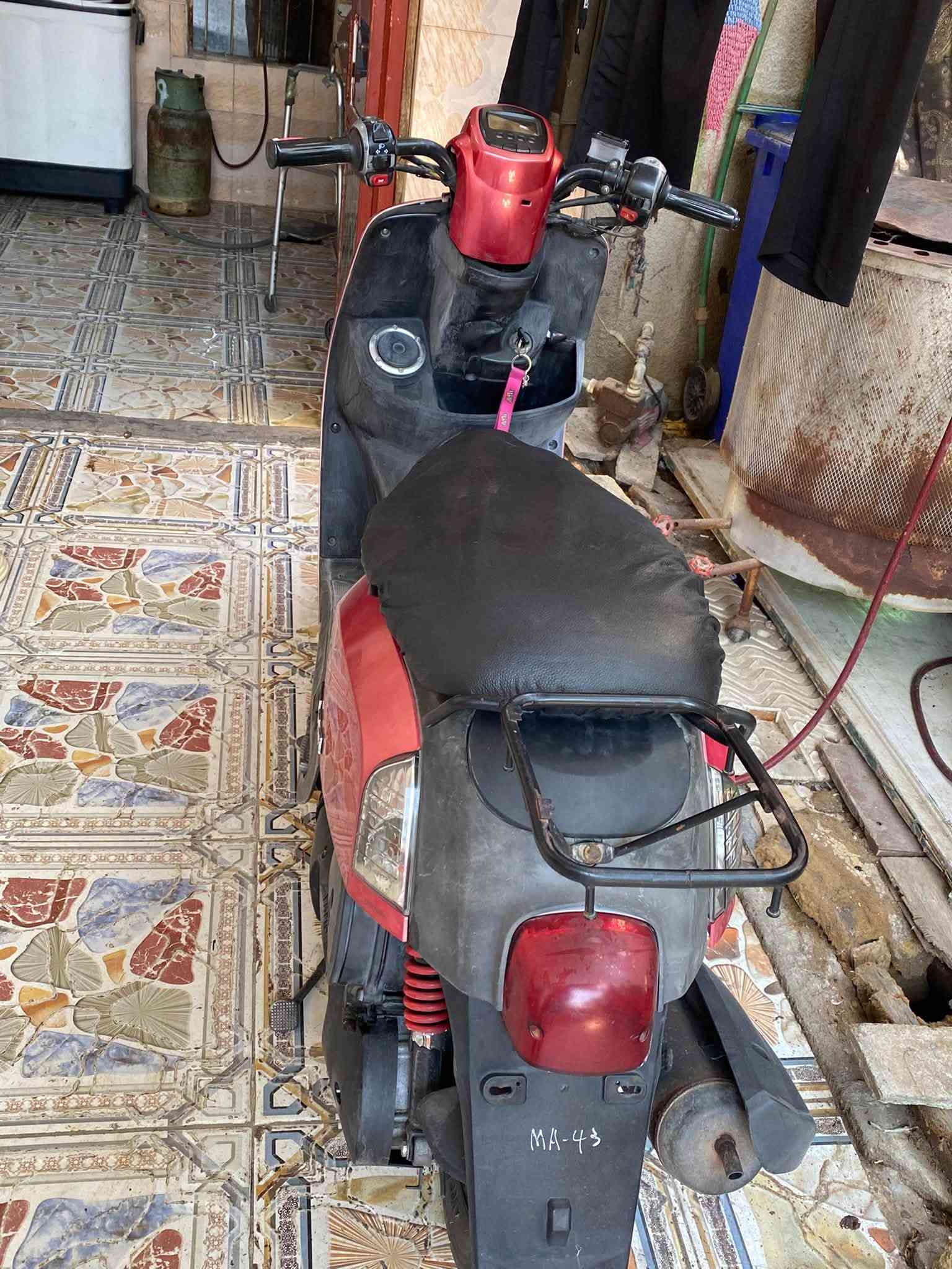 سلام عليكم دراجة بوليس نازل دراجة حلوة نظيفة ما ناقصها شي عيناك إلكتروني لكزز حساس طائرات كفرات ختم واحد دراجة حلوة مكينة افحص دراجة كلها بلاد السعر 700 وبيها مجال الشراي بخير ويدل عنواني بصره قربت علي 
‏
‏رقم الهاتف ***********￼
