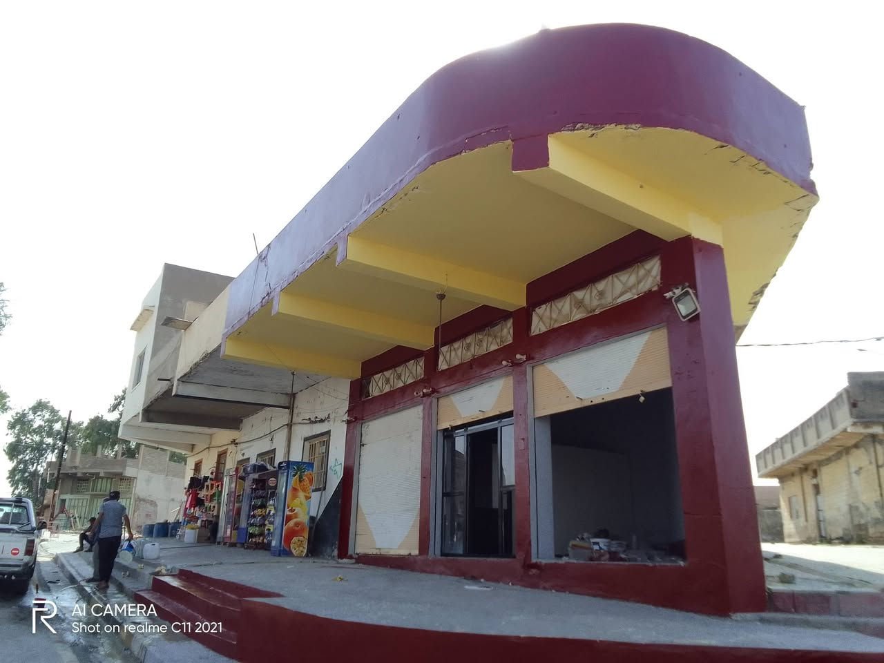 صبغ قبل وبعد مطعم حسب طلب الزبون 
***********
***********
