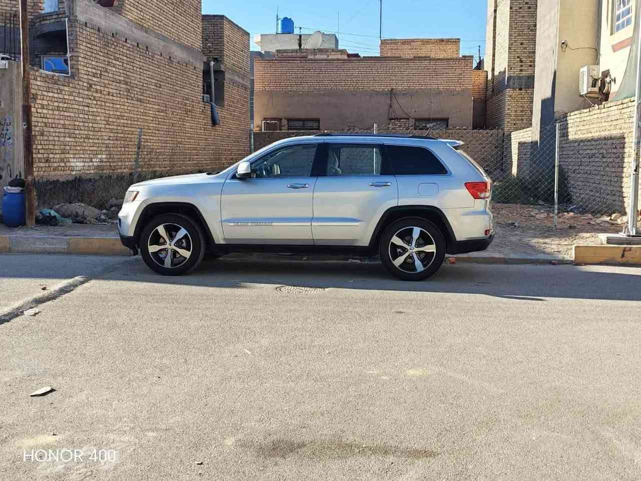 جيب 2011 رقم بغداد دولي سنوية 29
بيه 3 قطع بيبان 2 جه العبري وجاملغ كلهن ضربات بسيطه بدون دواخل
تبريد وي سويج
مكان ناصريه مركز
***********
