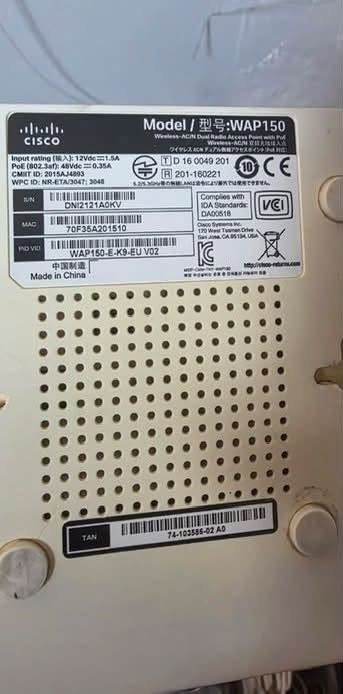 أجهزة أكسس بوينت احترافية Cisco WAP150 Wireless-AC/N (عدد 5 قطع)
خمس قطع اكسس بوينت سيسكو احتيافي (Cisco WAP150) - مبرمجة ومحدثة ومجهزة بالكامل للعمل فوراً.
 البرمجة والحالة: مفرمتة ومحدثة لأحدث نظام رسمي جاهزة للتوصيل والاستخدام المباشر.
 البث والسرعة: تبث ترددين بنفس الوقت Dual-Band (2.4\{ GHz} + 5{ GHz}) ببروتوكول Wireless-AC لسرعة إنترنت وتغطية عالية.
 التغذية والطاقة: تدعم ميزة PoE (Power over Ethernet) لتشغيلها عبر كابل الشبكة مباشرة، أو عبر محول طاقة عادي (12V).
 إدارة شبكات متقدمة: تدعم الـ VLANs، وشبكات الضيوف، وعزل الشبكات، مع إمكانية ربط القطع كشبكة واحدة (Clustering).
 الاستخدام المثالي: ممتازة جداً للمنازل الكبيرة، المكاتب، الشركات، أو الكافيهات التي تحتاج استقرار في الواي فاي.
السعر مناسب جدا واجهزة مثالية ومستقرة اكثر من اجهزة راوتر الاعتيادية مكاني بصرة 
***********

