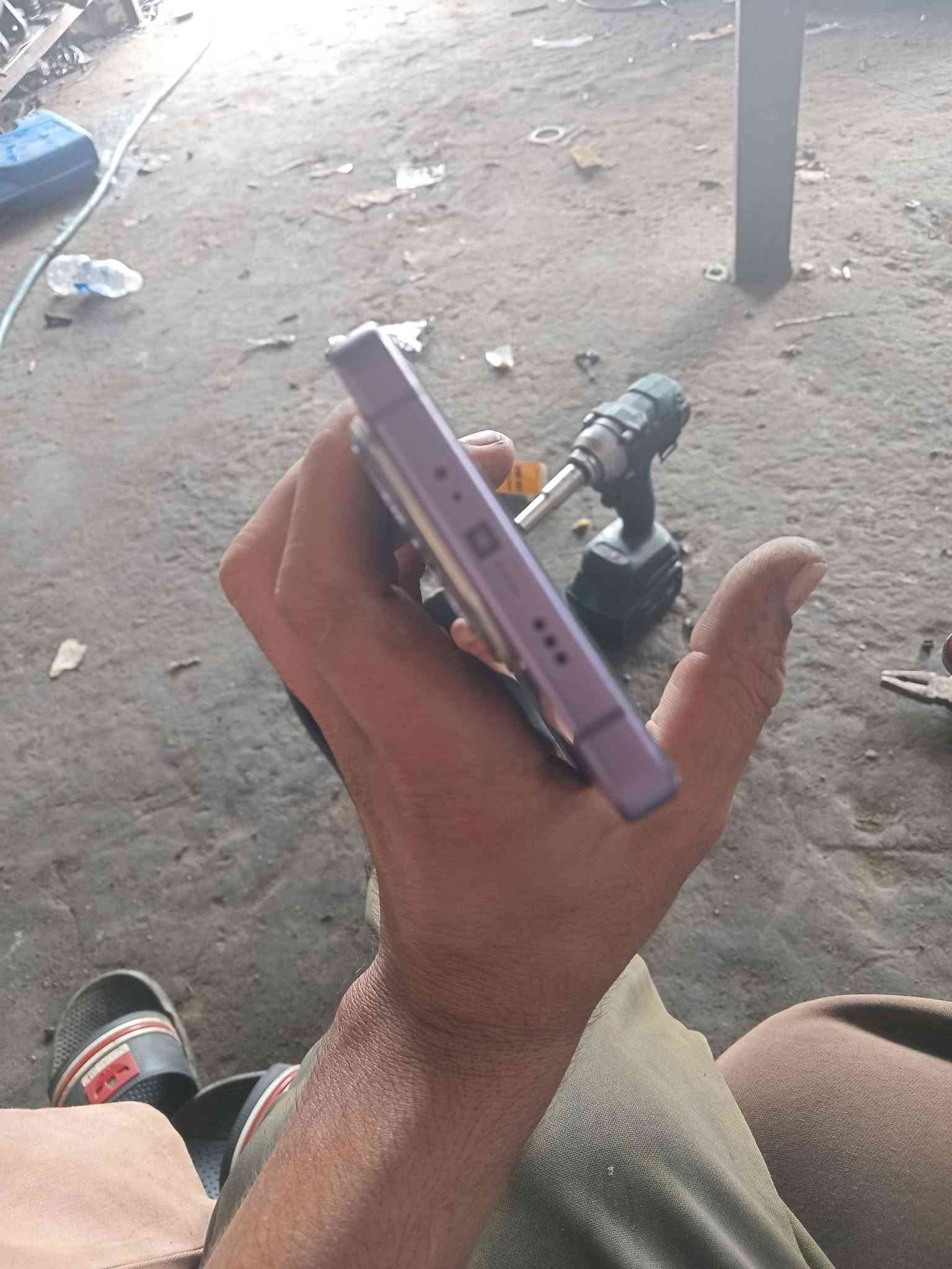 سلام عليكم..
جهاز اينفنكس نوت50 برو بلاص 5G 
اللون تيتانيوم
الذاكرة256G
الذاكرة العشوائية12+12
البطارية5200
تدعم الشحن السريع100واط
المعالج ميدياتك داينمسيتي8350 
120 فريم العاب قوية شاشة144هرتز(معالج مخصص الى عشاق الالعاب) يدعم بتبريد داخلي 
الكامرة 50M تدعم زوم100x
تصوير فيديو4k
+الشحن اللاسلكي: شحن لاسلكي (MagCharge) بقوة 50  
مكاني بغداد
