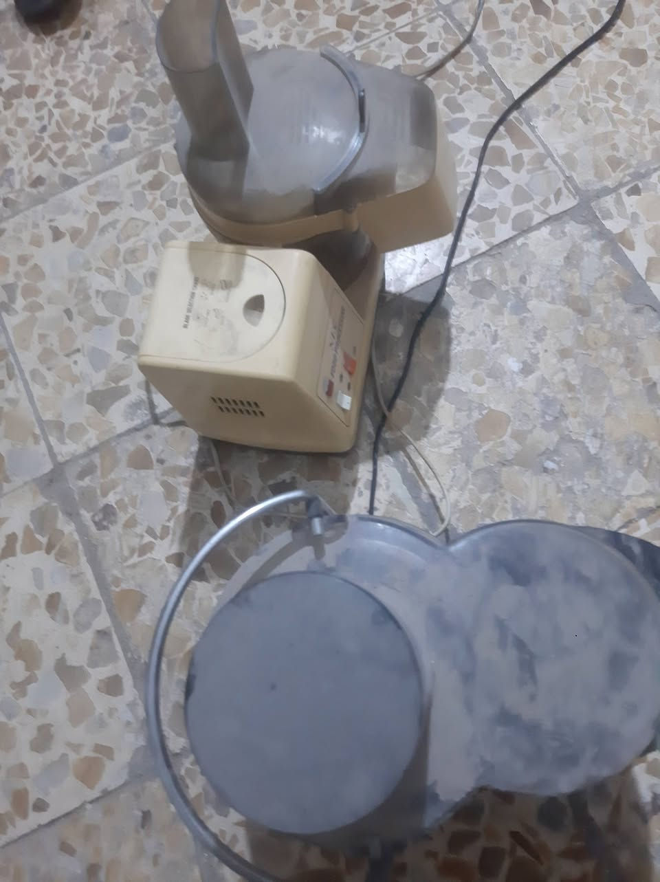 بيع خلاطات بأسعار مناسبه جدا وبي مجال  
للشراء اتصل على رقم *********** 
المكان مدينة الصدر
