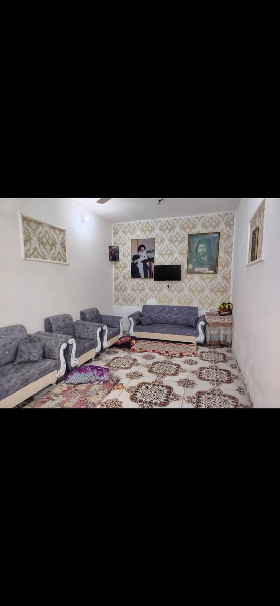 سلام عليكم مشتمل لبيع مساحته ١٠٠ متر عنوان  حي  حكيم بل نزله مال   أسواق علي الأمير  سعر ٣٠ وبي مجال ***********
