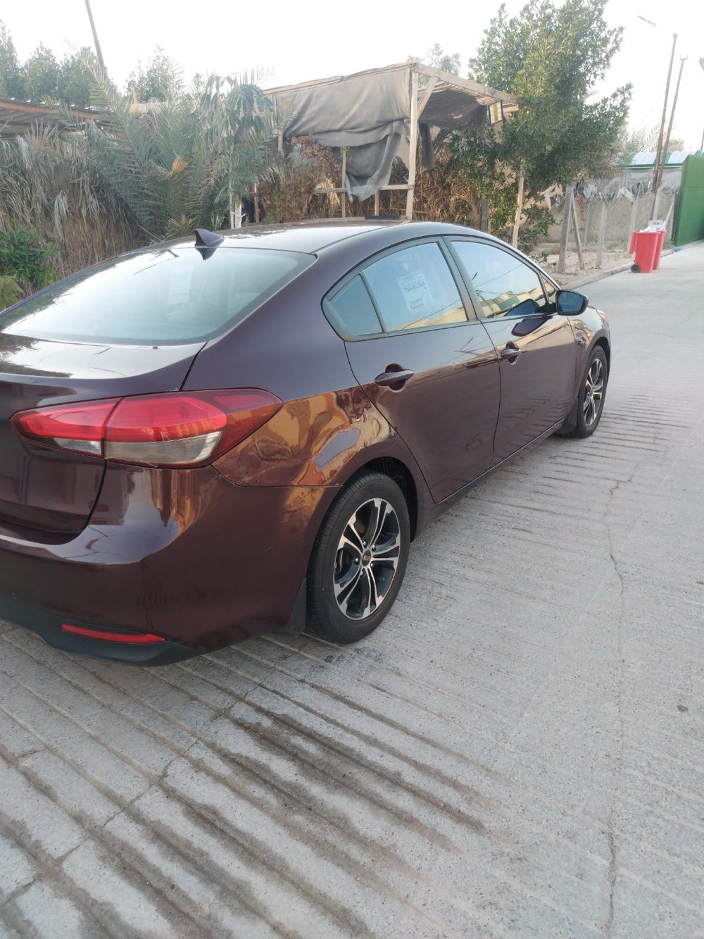 🚗 كيا فورتي موديل 2018 للبيع أو مراوس (حسب القناعة) 🚗
المواصفات:
 المحرك: 2000 دوش (2.0L DOHC)
 المسافة المقطوعة: 117 ألف ميل
 التحكم: تحكمات ستيرن جهتين
 الشاشة والكاميرا: كاميرا بلادية
 الوضع العام: السيارة نظيفة جداً، استخدام شخصي، ومسويلها أدامة كاملة من إلى (جاهزة للعمل وما تحتاج أي مصروف).
الضرر/الحادث:
 جاملغ السايق + ربع البنيد.
 قبق الجنطة مبدل.
(صور الحادث متوفرة للجادين).
السعر والتفاصيل:
 السعر: 125 ورقة ($12,500) وبيه مجال للشراي الجاد.
 المكان: النجف الأشرف.
 للتواصل والاستفسار: ***********