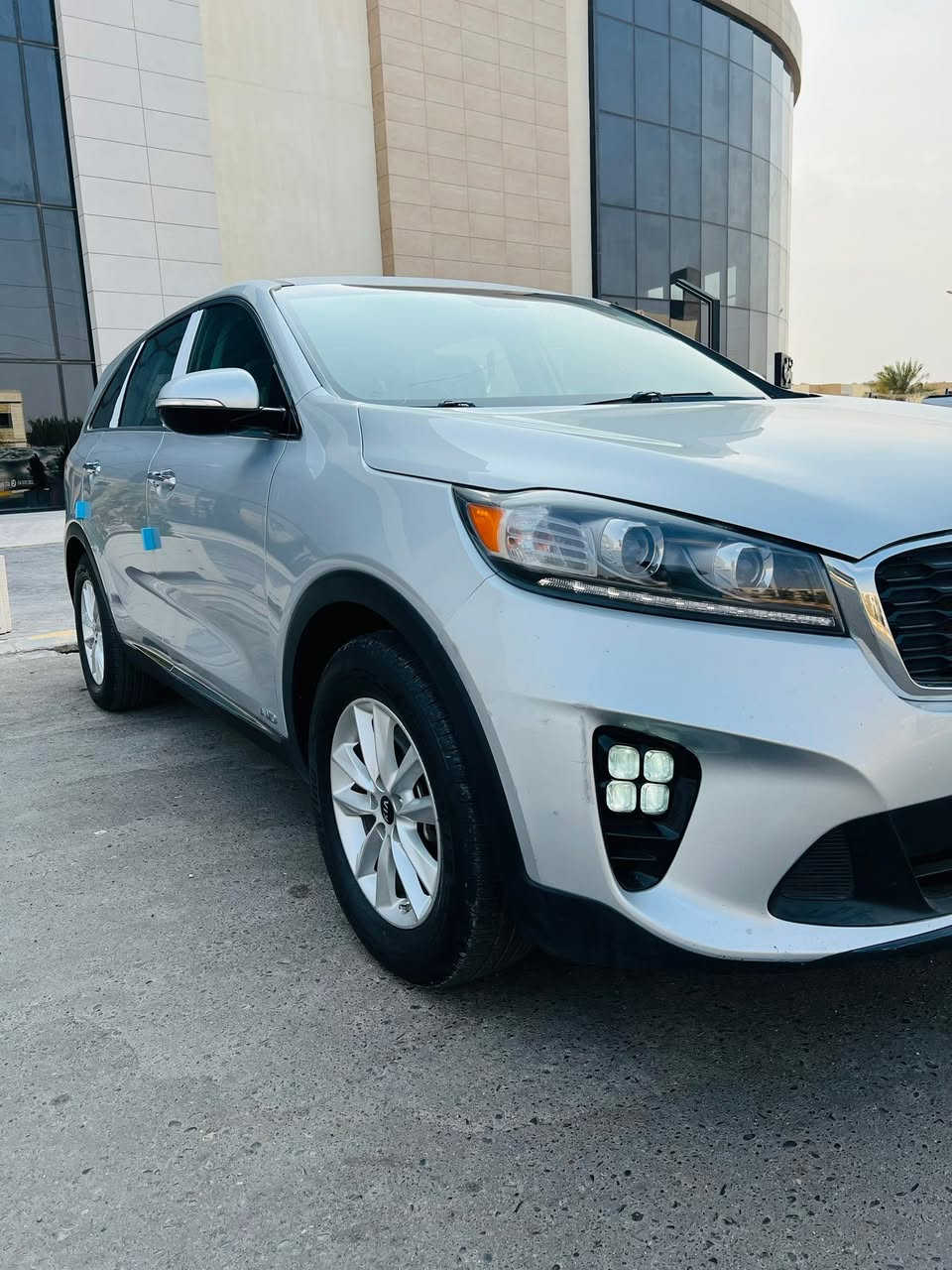 كيا سورنتو مكفوله كفالة عامة من الصبغ والحالوب والبارد
موديل 2019 
V6 3500
• 6سلندر 
• ⁠7 راكب 
• ⁠شاشة كبيرة 
• ⁠كاميرا بلادية 
• ⁠لايت لد 
• ⁠بك لايت لد
• ⁠اشارة بالمراية
• ⁠يدات نيكل
• ⁠كشاف رباعي 
• ⁠لايتات زينون
وارد امريكي 
💰 السعر: [185] وبيها مجال بسيط 
📍 المكان: [صلاح الدين تكريت]
📞 للاتصال: (***********)
📞 للاتصال: (***********)

