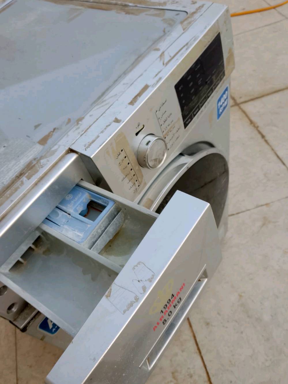 للبيع غساله ملابس شغاله نضيفه حديثه بسعر 350