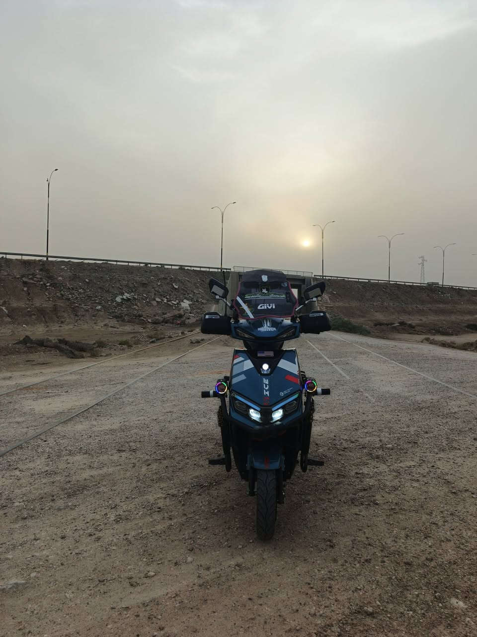 بطاريات • بماكس • ٩ ونص