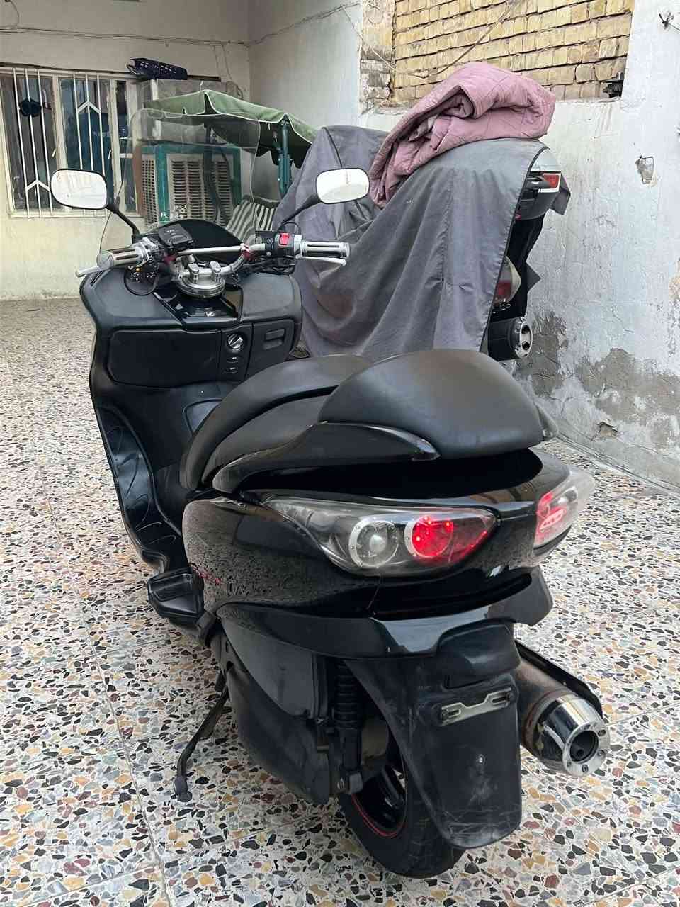 فورزا بصمه صفر ثمانيه سته كير ثلاث تحويلات درجة جاهزه كير ومكينه كهربائيات كله شغاله جامه طويله اصليه شلعه ومعدل 
السعر ( مليون وربع) مكان بغداد مدينة الصدر
***********
