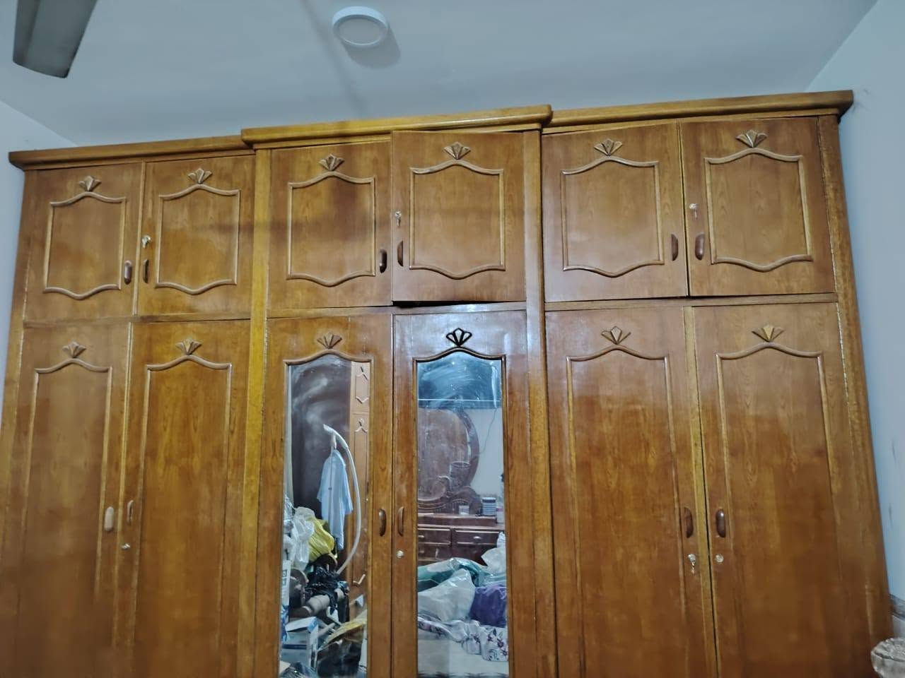 سلام عليكم غرفه كامله نضيفه مابيه اي ضرر سعر مليون ونص مكان الديوانيه واتس ‏‪***********‬‏
