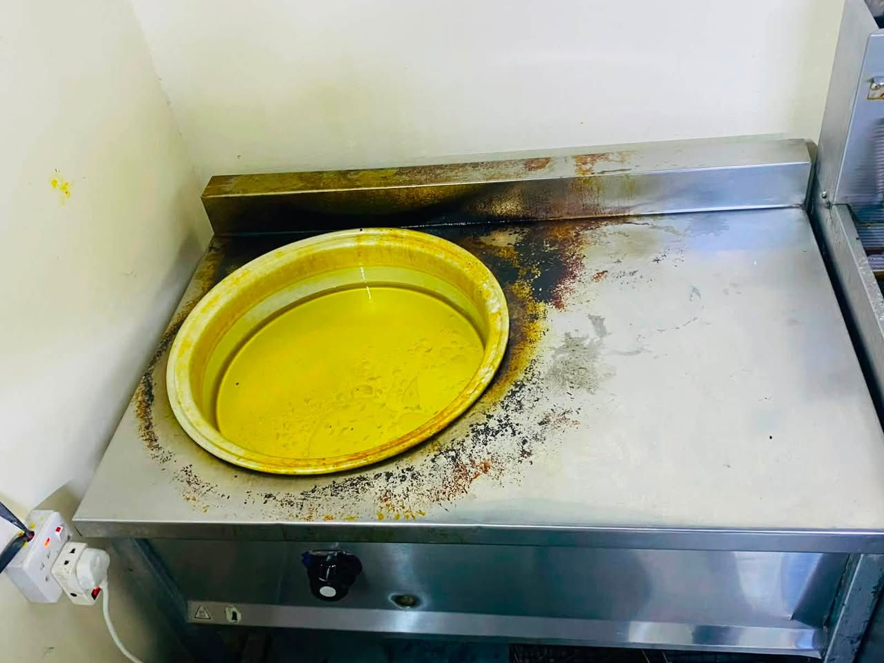 غراض مطعم نضيفات كلش للبيع استخدام قليل
للتواصل ‭***********‬
