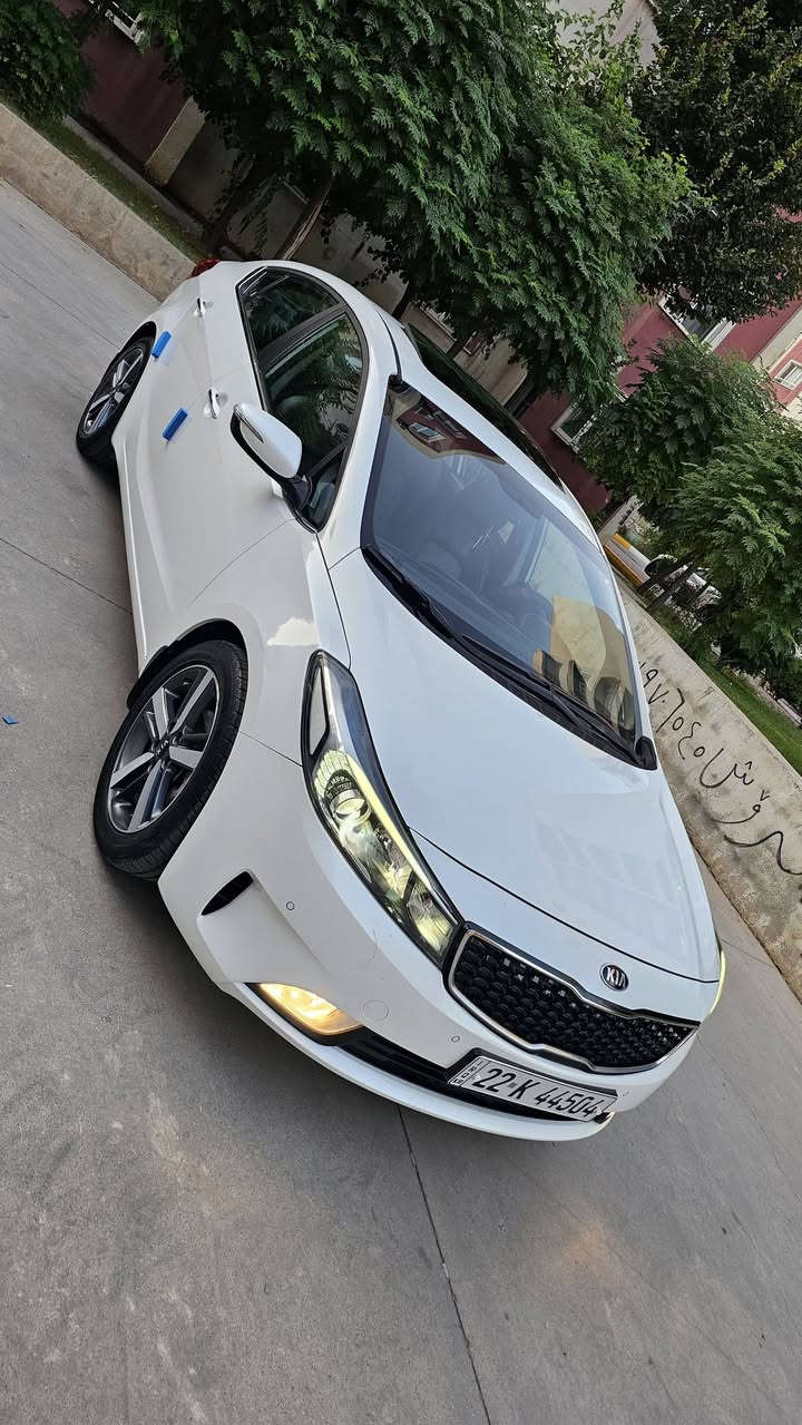 ﷽
سيراتو 2017 خليجي
فول مواصفات 1/1 VIP 
مكينه دوش DOHC 2000 گير ومكينه مكفولات برغي ما مفتوح بشرط الفضل لله ماشيه فقط 70 الف كيلومتر 
السياره نظيفه جداً بيها بارد اباب السايق وصبغ نص الباب خلف السايق باقي السياره بدون صبغ حته الدعاميات والسونار بالمنشور
مواصفاتها
فتحة سقف سلايد/ بصمة تشغيل وابواب وصندوق/ كشنات جلد بلادي كشن السايق كهربآئي/ تدفئه وتبريد بالكشنات والكشنات الخلفيه تدفئه/ وضعيتين خزن ميموري/ فول تحكمات ستيرن/ تدفئه بالستيرن/ اشاير بالمري مرايات اوتو شفط / رادارات ومانع اصطدام ونقطه عمياء بالمرايات/ گير اوتوماتيك وعادي وشفتات تحكم گير بالستيرن/ تبريد مركزي قطعتين/ ثلاجه بالچكمجه/ شاشه لمس وكامره خلفيه بلاديات وكيچات الكتروني/ انارة ترحيب باليدات والمرايات/ حساسات امامي خلفي/ لد حاجب امامي نهاري لايتات زنون عدسات متحركه بروجكترات اماميه بگ لايت خلفي لد شمعه/ الصندوگ يفتح تلقآئي عند الاقتراب/ 5 ويل كب حجم 17 بريك 4 دسكات/ مانع انزلاق ونظام ABS وانظمة قياده ايكو ونورمال وسبورت وكروس تحديد سرعه ...
تخم تايرات جديد حداديتها وتفاصيلها مال زيرو (بصمتين الشركه والكتلوكات والعده) البلاديات وياها 
رقم اربيل الدولي الجديد هزه وبراد جديدات سنويه جديده الى2028 باسمي تحويل مباشر بنفس اليوم
مكان السياره بالسليمانيه امام الفاملي مول
السعر 152$ ومجال جداً بسيط حگ الجيه فقط
الشراي يتصل على الرقم ***********
