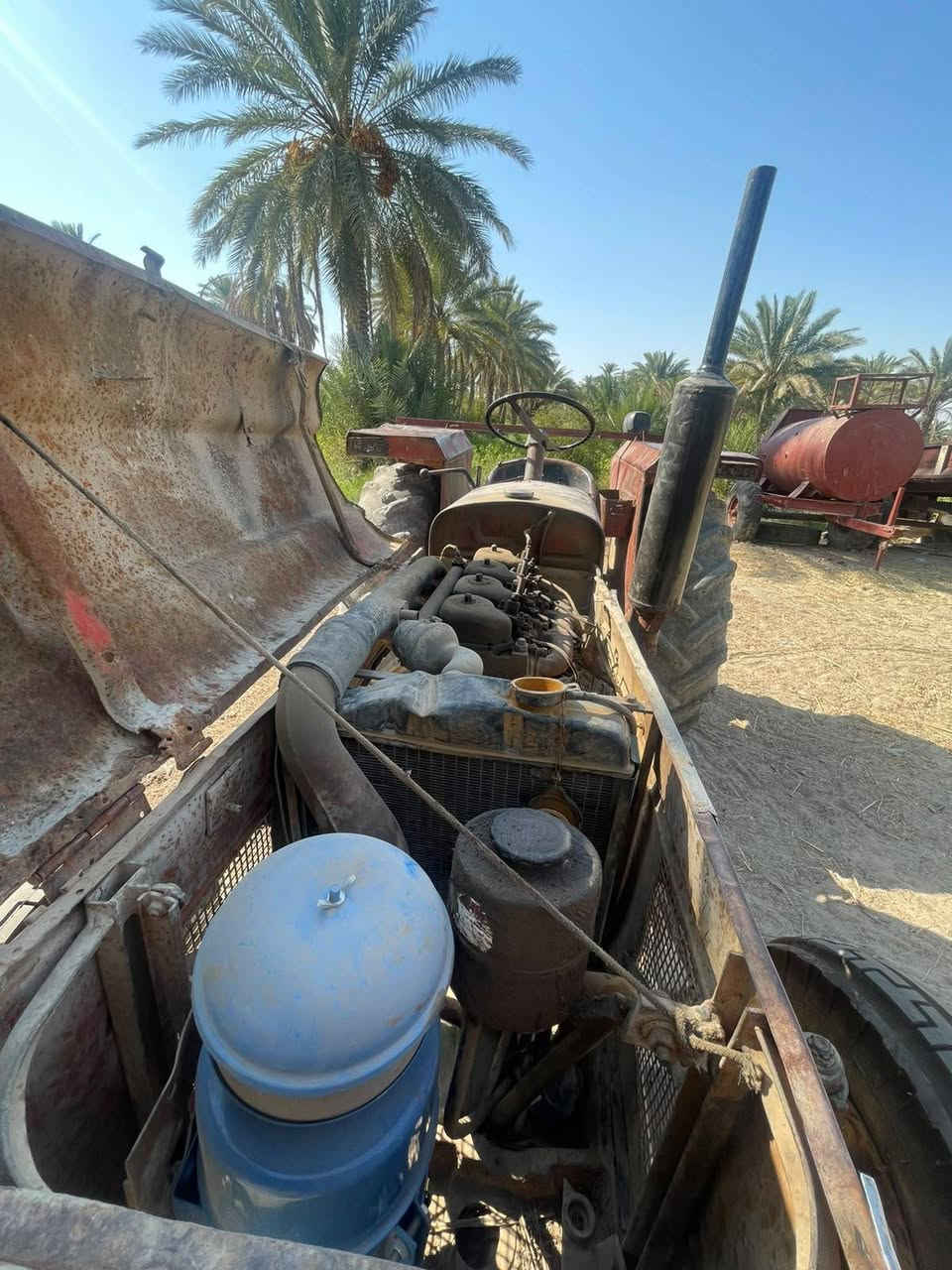 السلام عليكم
كاروبه عنتر بدون 
جاهزه باور ،سلف،لايت،تايرات اماميه جدد تايرات خلفيه نص عمر، بريك، مكان كربلاء الحر سعر 4ملاين وبيها مجال لشراي ***********
