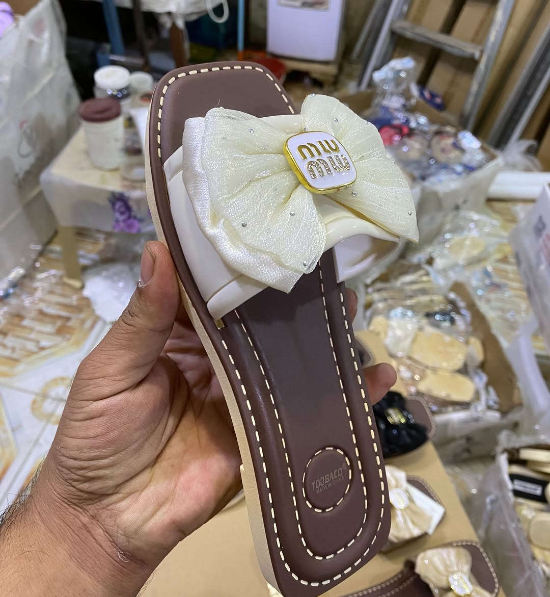 جديد • متوفر