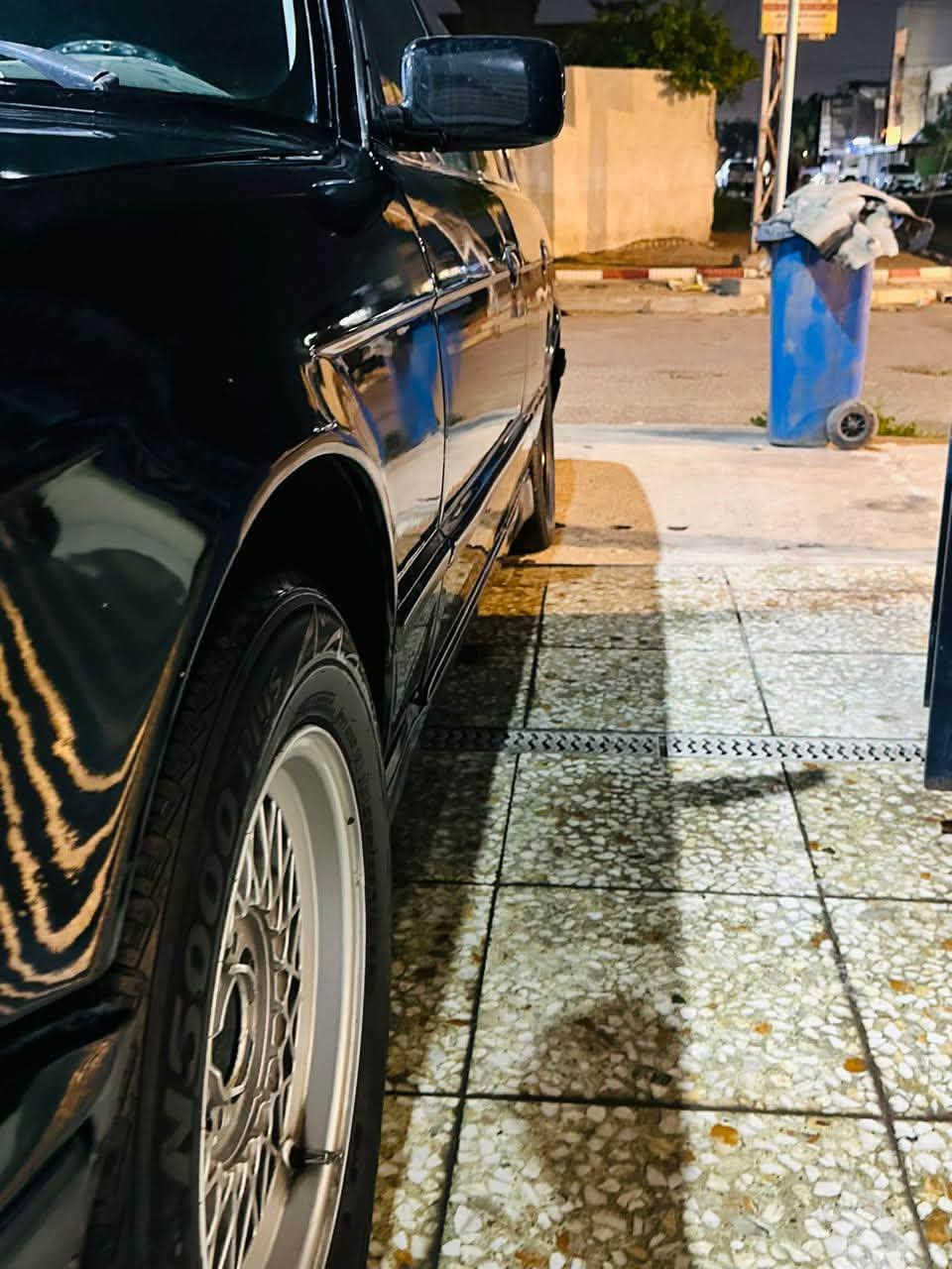 BMW 1990
للبيع او المراوس موديل ١٩٩٠ السياره صبغ جديد كير مكينه حداديه كفاله دخل نضيف كشنات جلد ٤ بيبان جام كهرباء تدفئه تبريد كشنات تبريد شغال كهربائيات شغاله سياره نضيفه وترايك للبصره مكان السياره بغداد البنوك السعر ٥٤ ورقه وبيه مجال للاستفسار الاتصال ع رقم ***********
