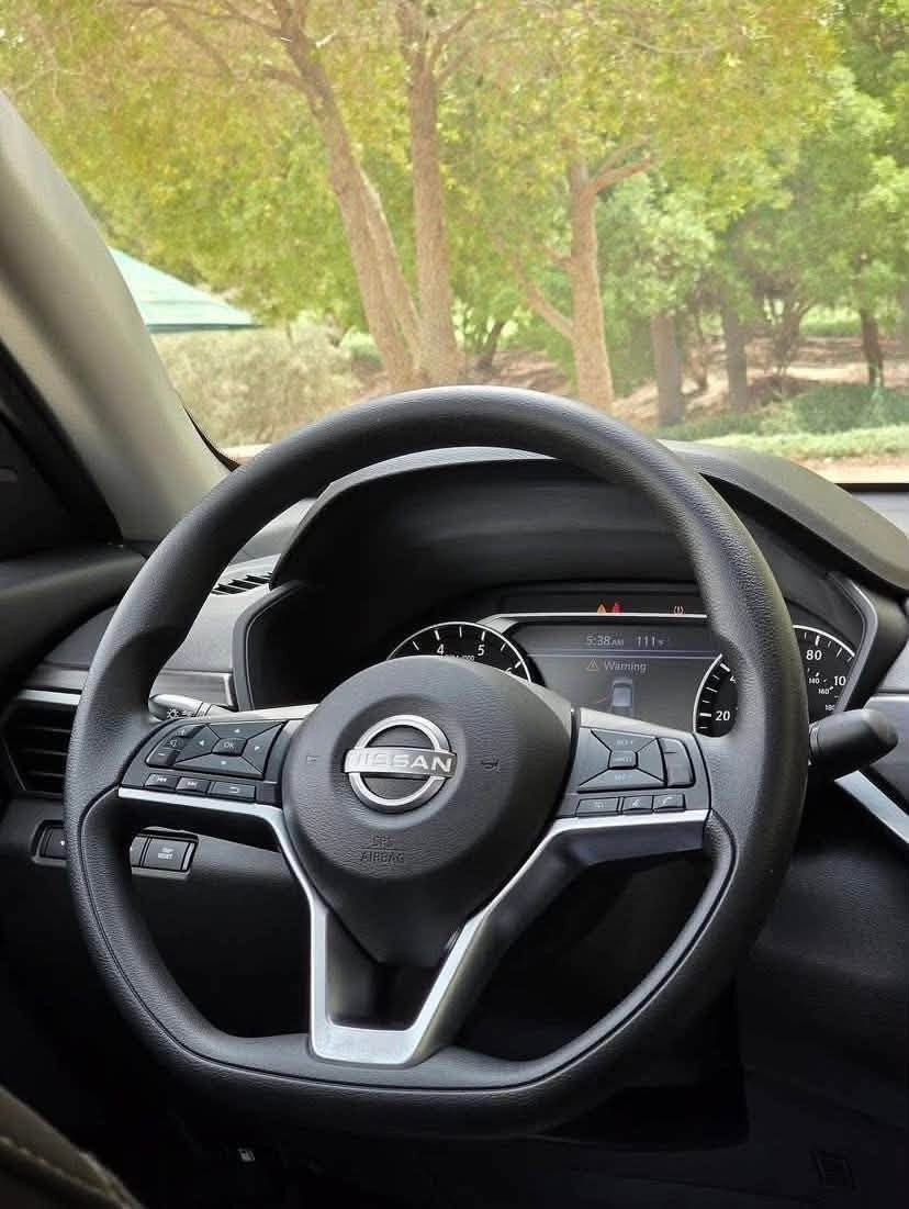 نيسان ألتيما 2023  SV  كلين تايتل
رقم أربيل مميز  بأسمي 
(تحويل ثاني يوم)
ماشية 42 الف
الدفع: أمامي

المحرك: 2.5 لتر – 4 سلندر

الضرر : كلين تايتل بدون قطرة صبغ بدون بارد 

تشغيل عن بعد ودخول ذكي

شاشة كبيرة لمس مع Apple CarPlay وAndroid Auto

كاميرا خلفية

حساسات خلفية

مثبت سرعة

رادار امامي خلفي جانبي 360

 المكان : بغداد الكرخ
للتواصل: *********** 
السعر : 174 قابل للتفاوض
