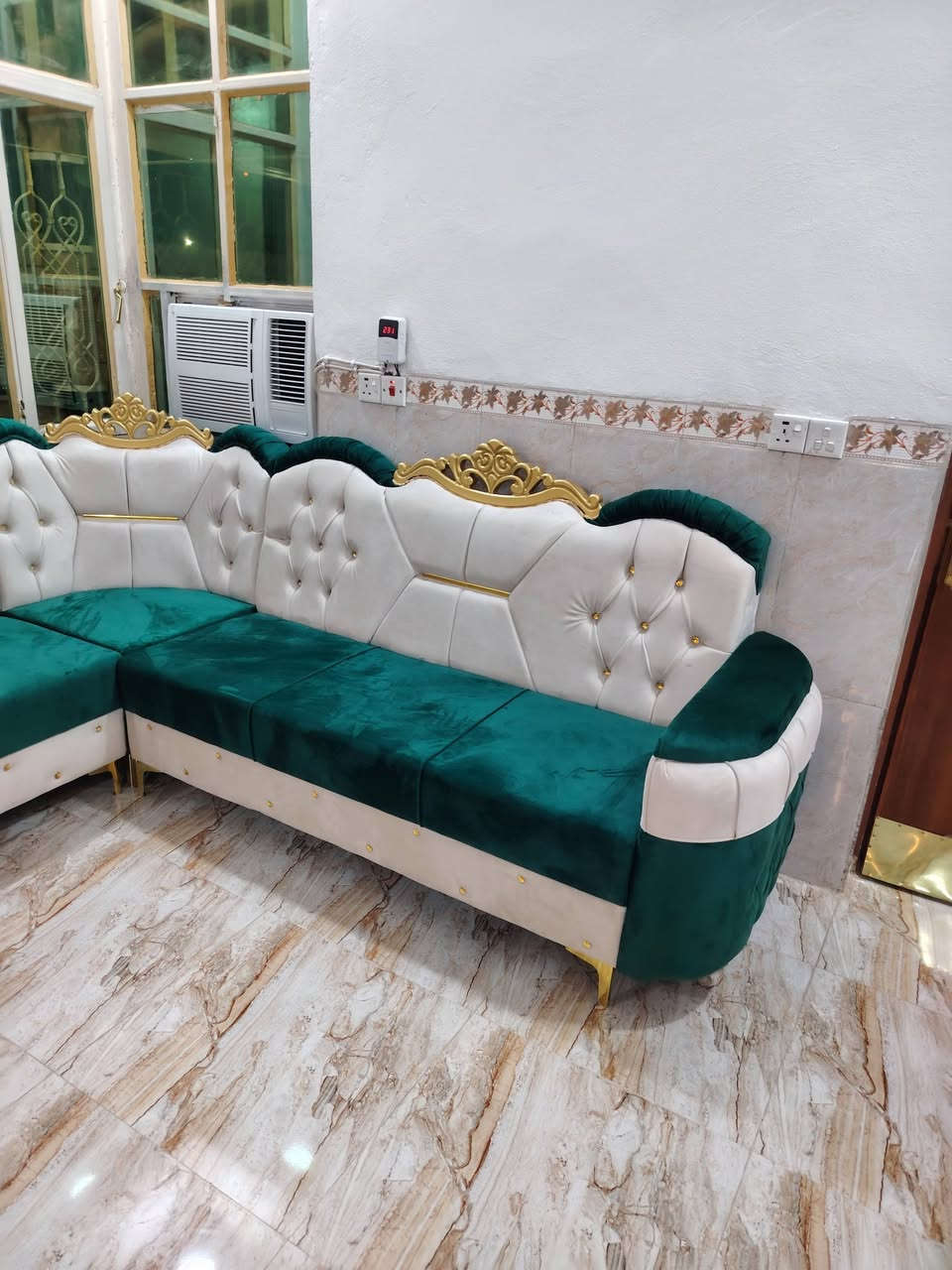 @إشارة عبدالله آلزركوشي لكافة وجميع ألموديلات والتصاميم الحديثة الاثاث المنزلي الاستفسار الاتصال على الرقم ***********
