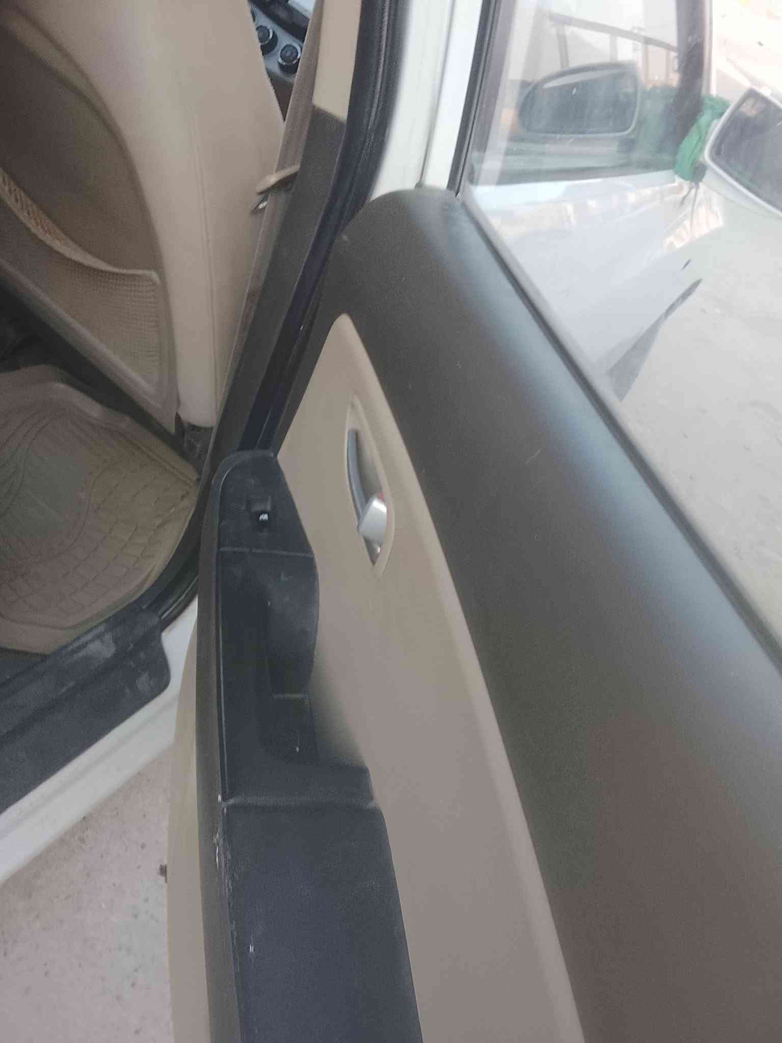السلام عليكم انتره افانتي كير مكينه حداديه تبريد ثلج كهربائيات دواخل نضيفه سياره جهازه من كل النواحي كير عادي (مكاني ناصريه مركز)(السعر30)متوازي عله بيعته ما اجاوب مازنجر فقط واتساب وخط (الاستفسار عله هاذ رقم(***********)
