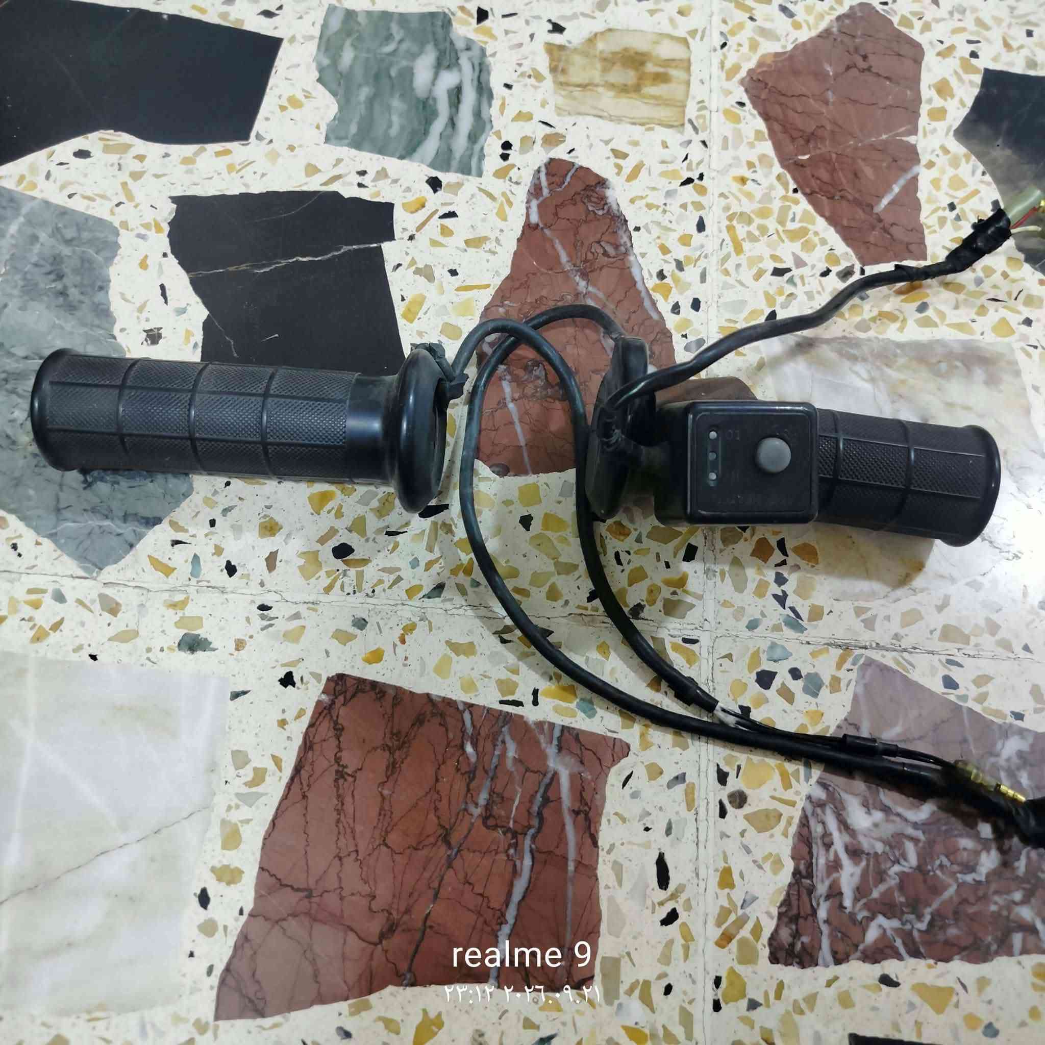 غراض للبيع السعر انتصال عل رقم
***********

نص مكتوب في الصور:
- realme 9
- ٢٠٢٠/١٢/٠٩ ١٨:١٨
- ٢٠٢٤.٠٩.١٨
- ٢٣:١٢ ٢٠٢٦.٠٩.٢١