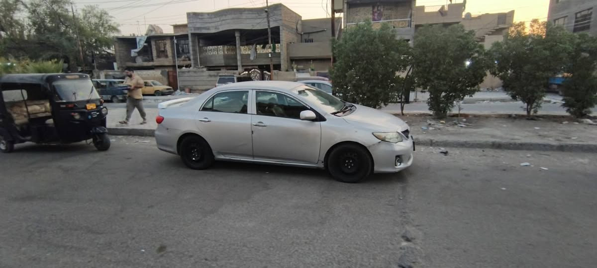 كورلا  10
اللون / سلفر
موديل / 2010 محدث 13
رقم / بعداد 
حجم المحرك / 1800 لمرغوب 
تبريد ثلج منظومه جديده 
كير / اوتوماتيك 
السعر / 93  وبيه مجال للشراي
1 / شاشه 
2 / كامره خلفيه 
3 / تحكم 
4 / تبريد ثلج ❄️ 
5 / كشنات قماش
6 / سنتر لوك ريمونت 
7 / شفت استيرن
السياره وارد امريكي  
 بيها بنيد مبدل وجاملغ عكس سايق  وبقيه ليبل واحد بدون دواخل بدون لغود بدون شواصي بدون ايرباك شرط الفحص بدون دواخل
بيع او مراوس حسب القناعة
السعر 93 بيها مجال 
الاستفسار  تصل
***********
واتس اب متوفر
مكان بغداد

