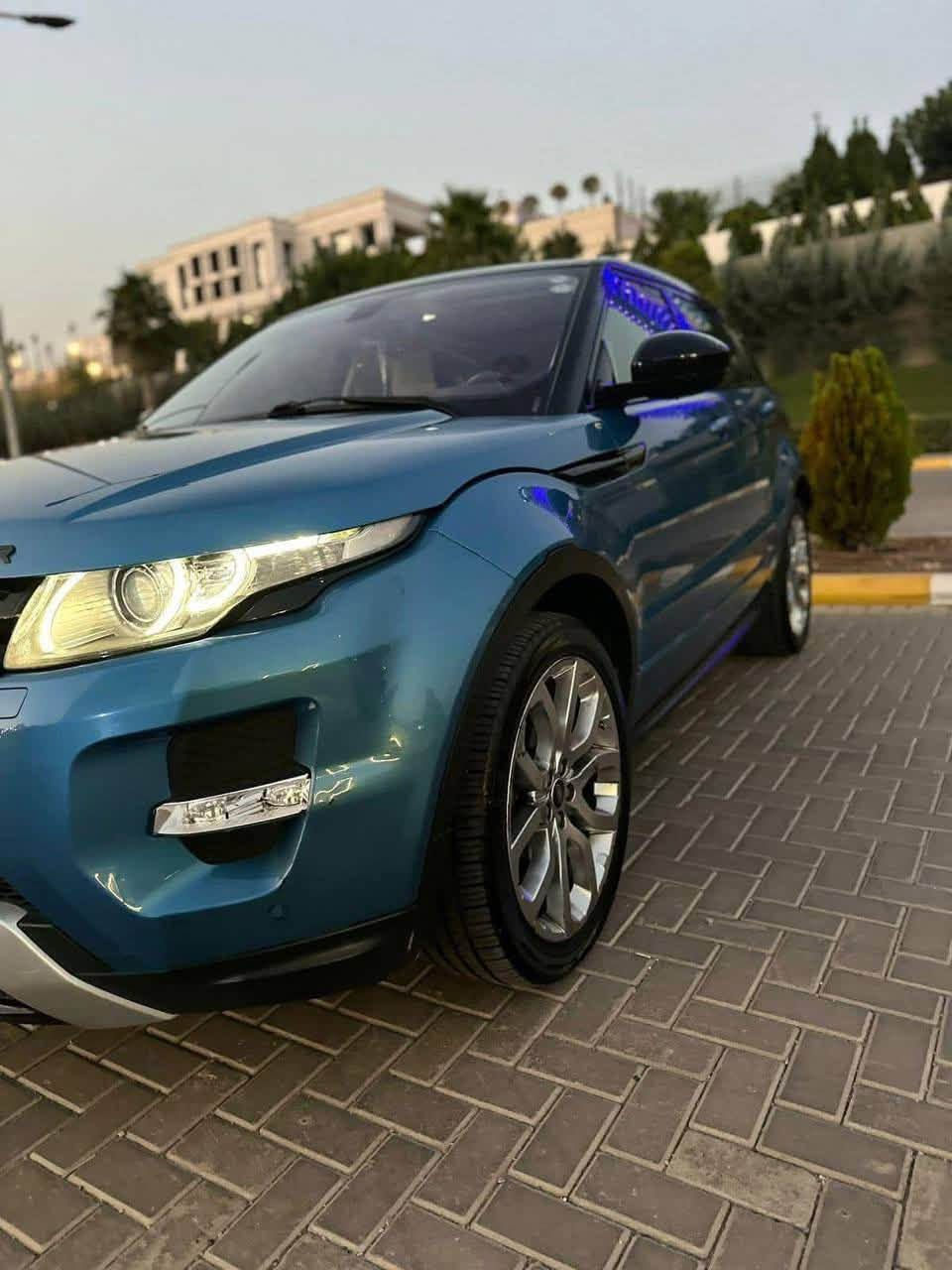 السلام عليكم مكلف بالنشر
السعر 160 ورقه

رانج روفر ايفوك 2014
 اللون ازرق مميز
وكالة سردار فول مواصفات 
اربعة سلندر محرك 2000 تيربو 
اقتصادية رقم شمالي الجديد
 بأسمي وتحويل ثاني يوم 
ماشية 126 k/m
بصمة  
بانوراما كل القمارة 
كير ماوس شفط مع التشغيل 
سايد بريك بصمة 
وضعيات قيادة متعددة 
شفتات بالستيرن 
انارة داخلية لمس 
كروز سرعة  
سستم سماعات merdyan بلادي 9 سماعات خرافي 
خزن ميموري لوضعية السائق
ايرباك عدد 12
الكشنات لونين 
حساسات امامي خلفي وجوانب 
انارة ترحيب ليزري
كشافات  انارة ضباب 
ليزر خلفي للسيارات الي تشعل عالي من الخلف 
تحكم الكشنات كهرباء 
العزل ممتاز 
كير مكينة بلادي 
تمشي بالبانزين العادي والمحسن 
دخول ذكي للبيبان الاربعة 
الجنطة كهرباء 
وبيها مواصفات بعد
رقم الهاتف ***********
